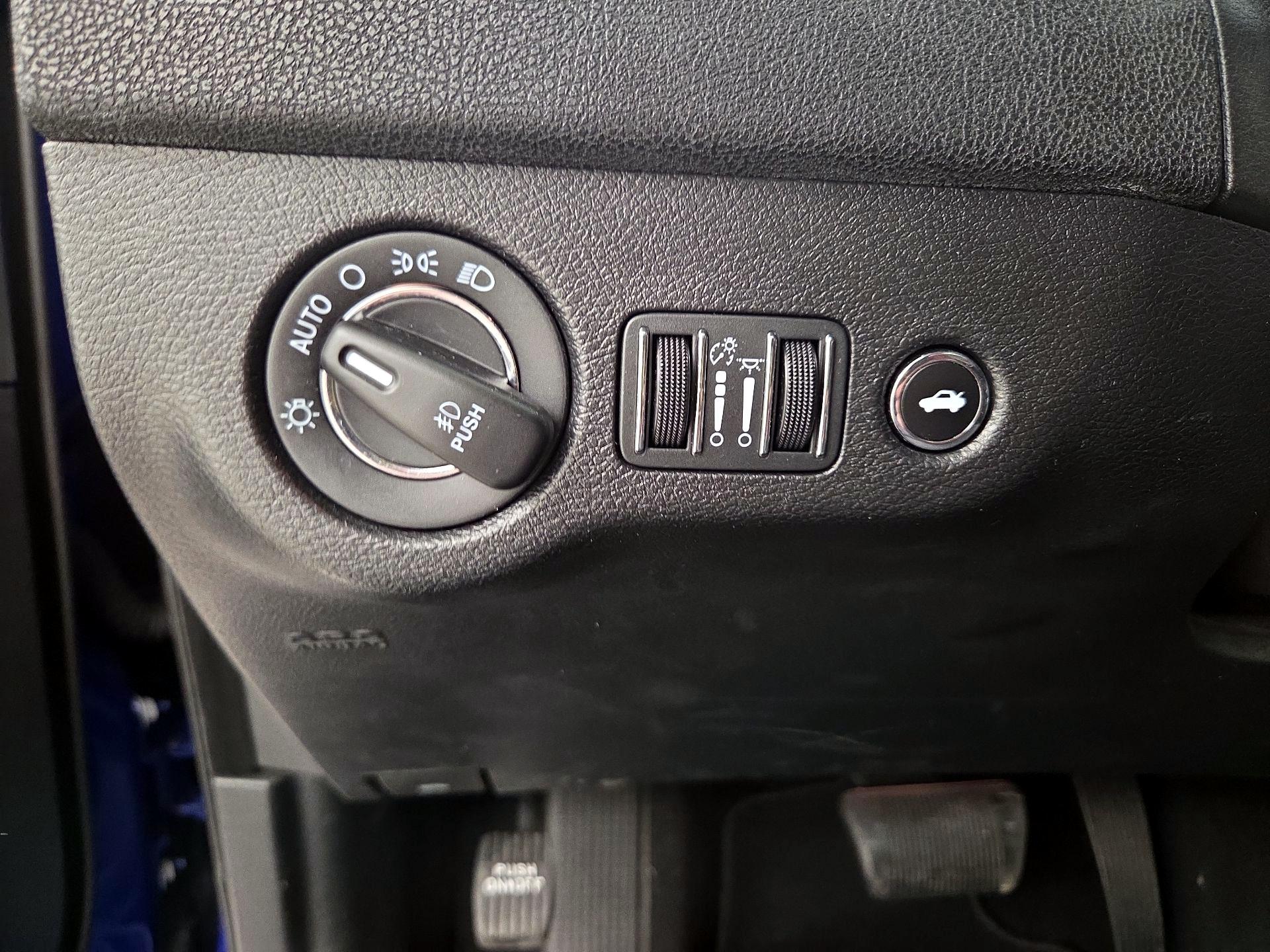 Thumbnail: 2021 Chrysler 300 - 13