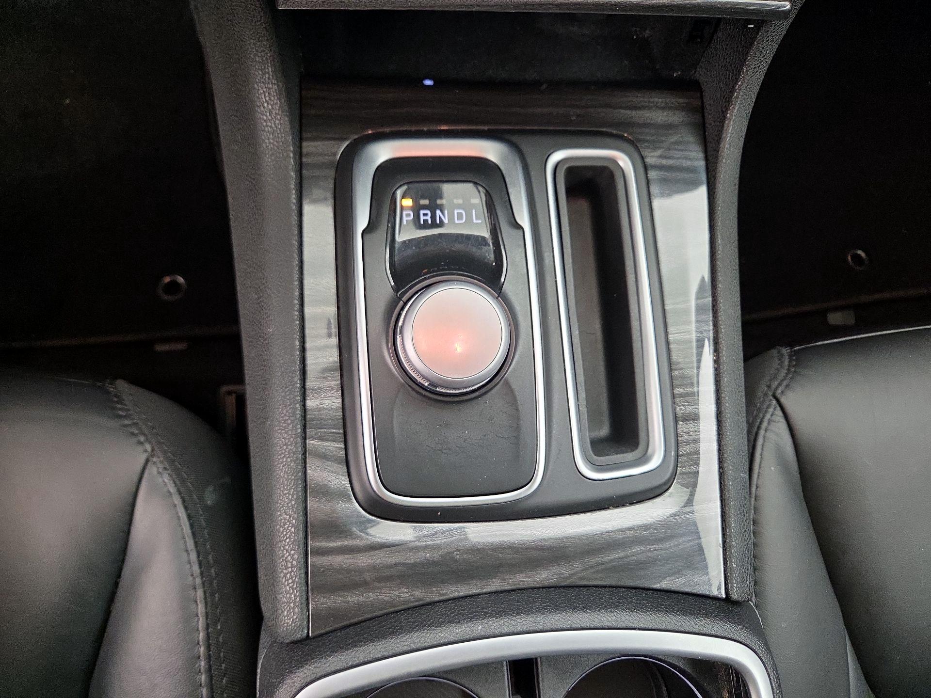 Thumbnail: 2021 Chrysler 300 - 18