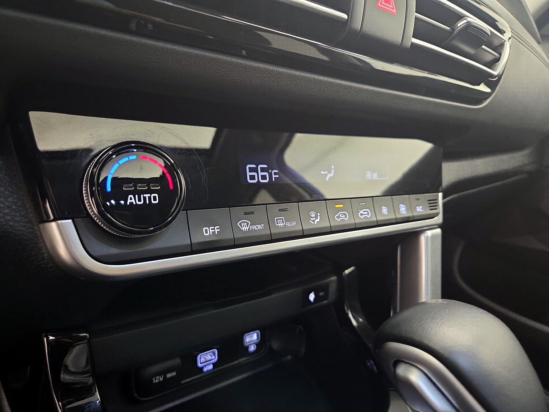 Thumbnail: 2023 Kia Seltos - 17