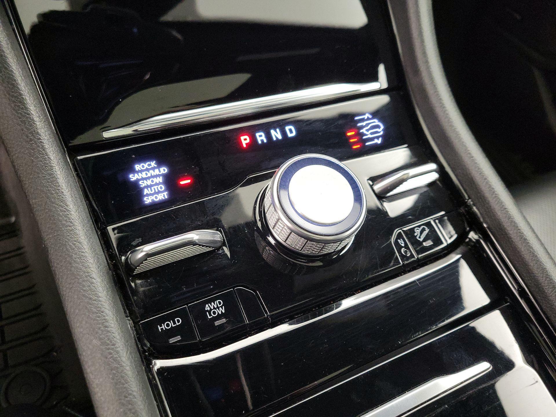 Thumbnail: 2022 Jeep Grand Cherokee - 18