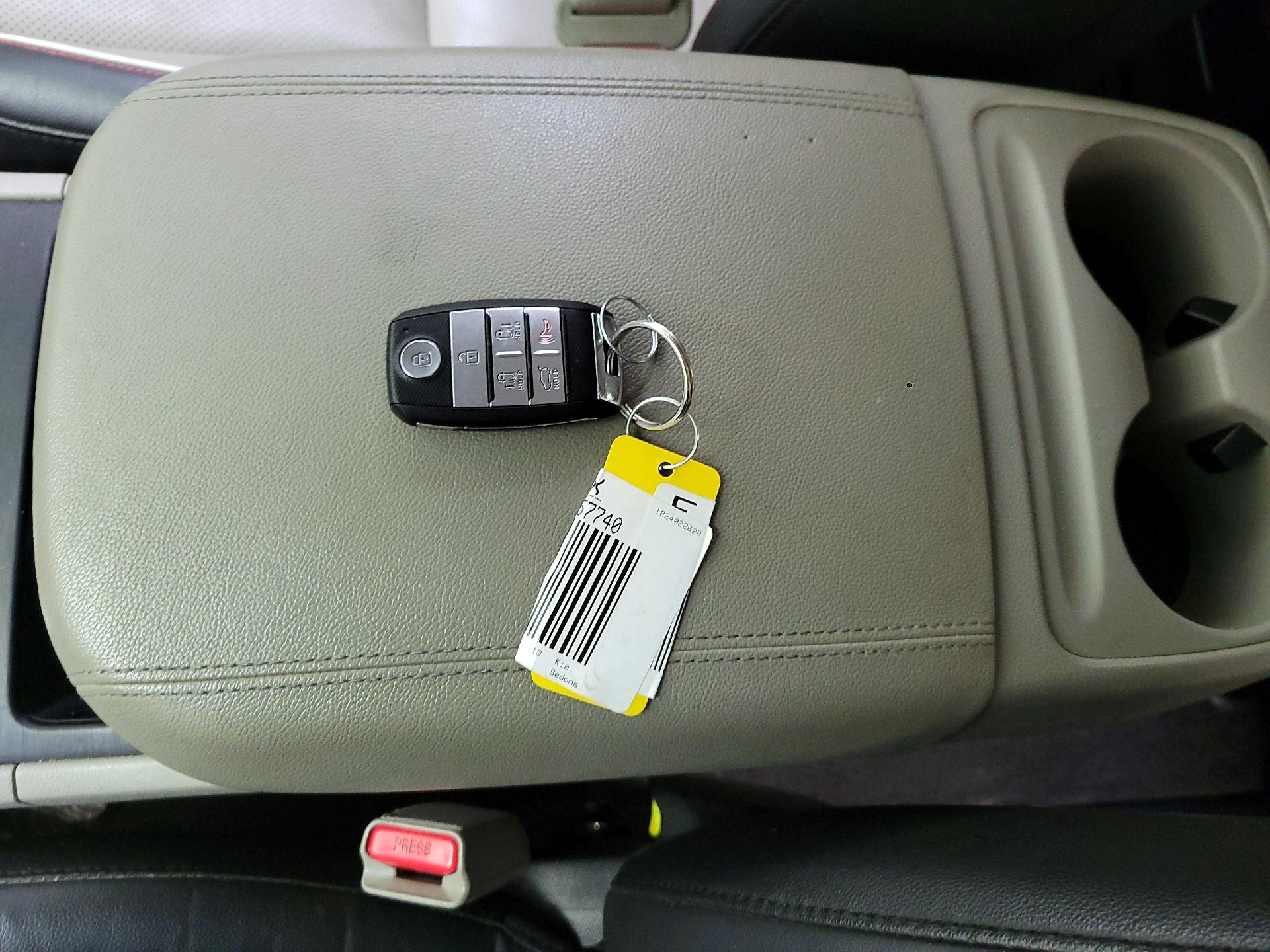 Thumbnail: 2019 Kia Sedona - 20