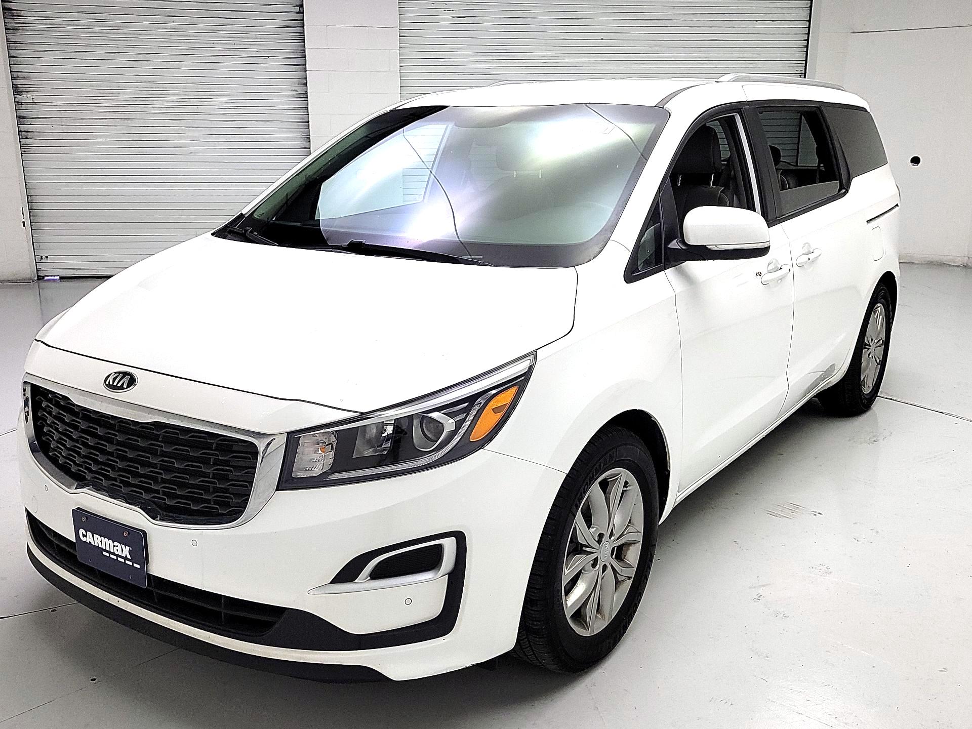 Thumbnail: 2019 Kia Sedona - 3