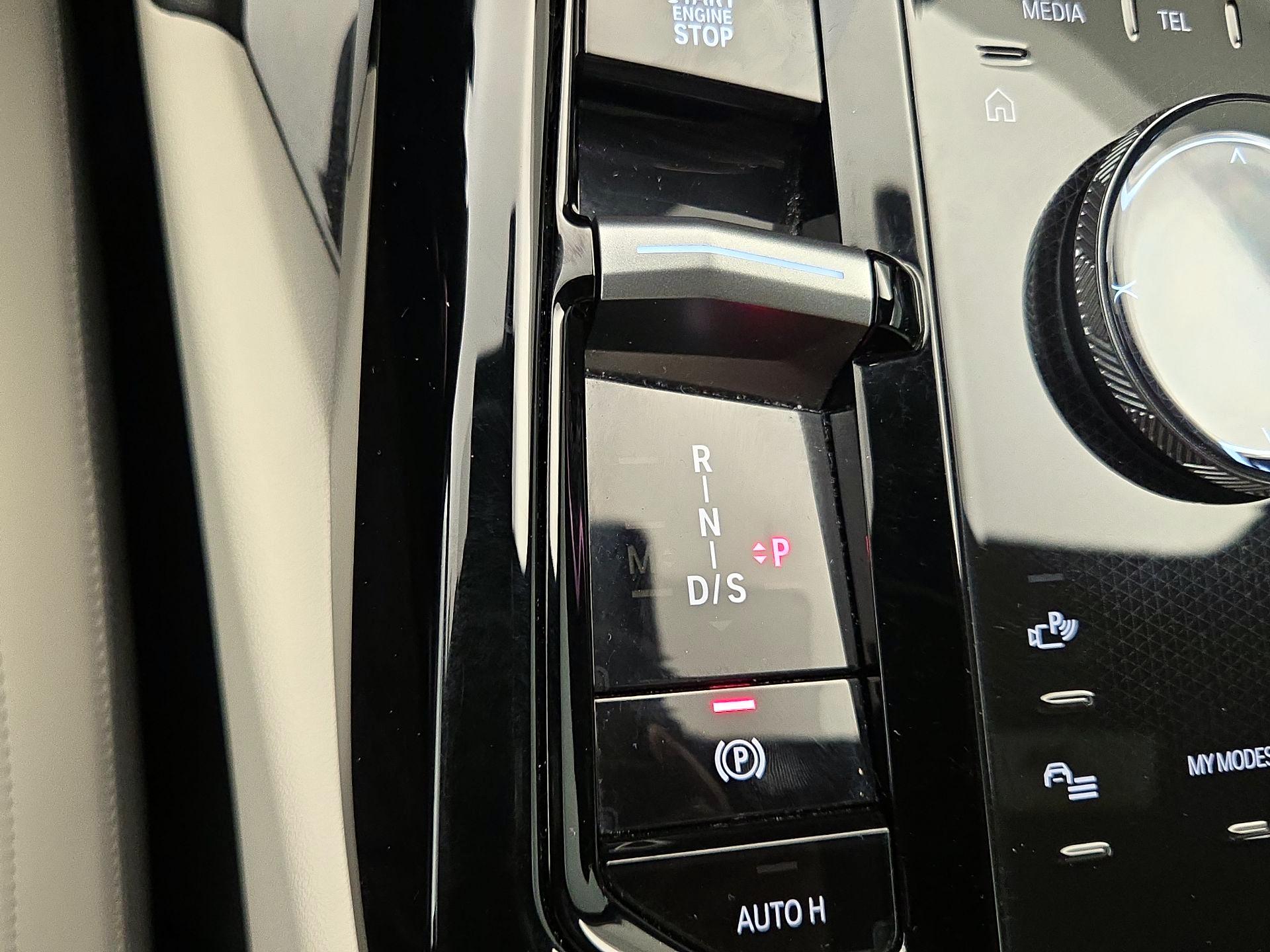 Thumbnail: 2024 BMW 5 Series - 18