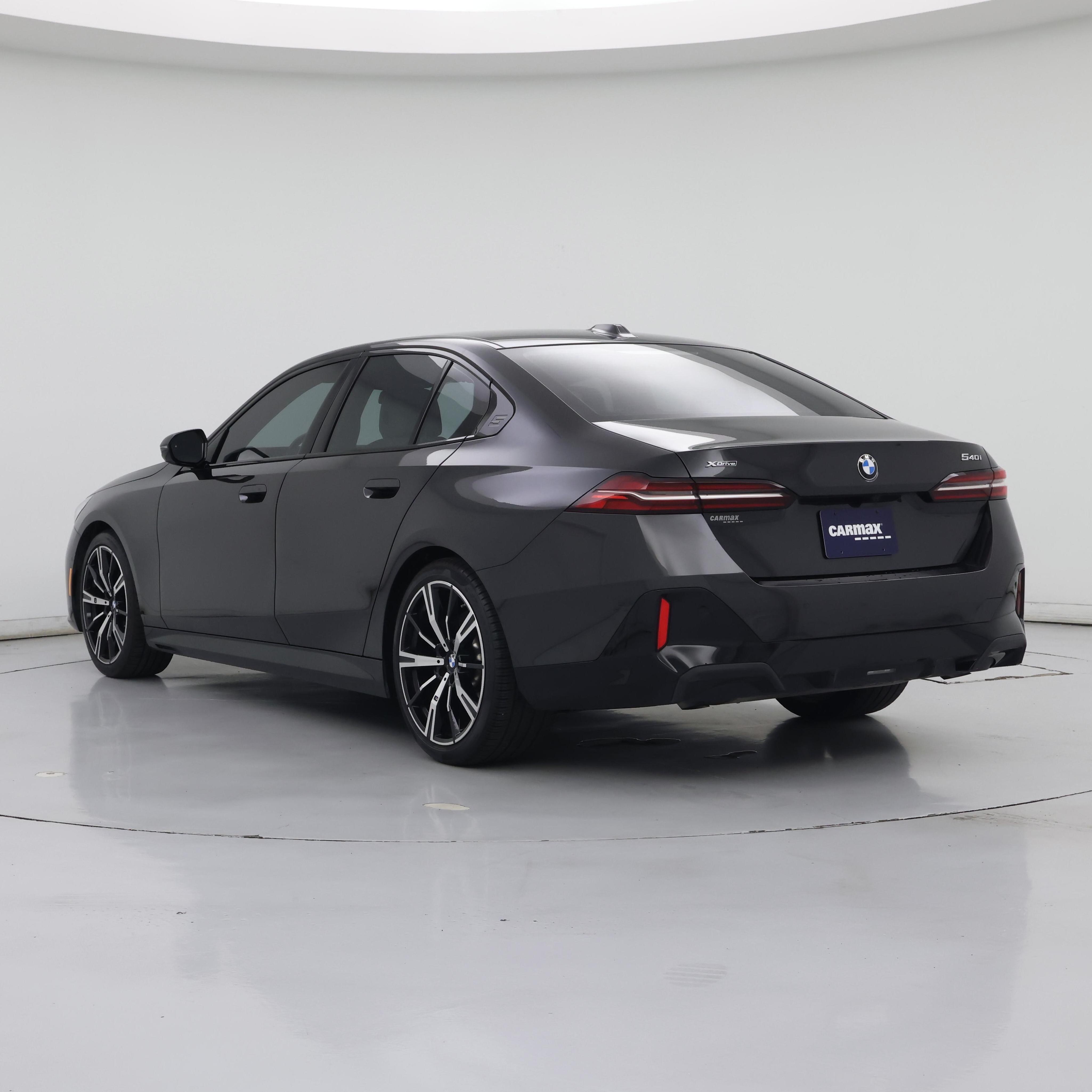 Thumbnail: 2024 BMW 5 Series - 2