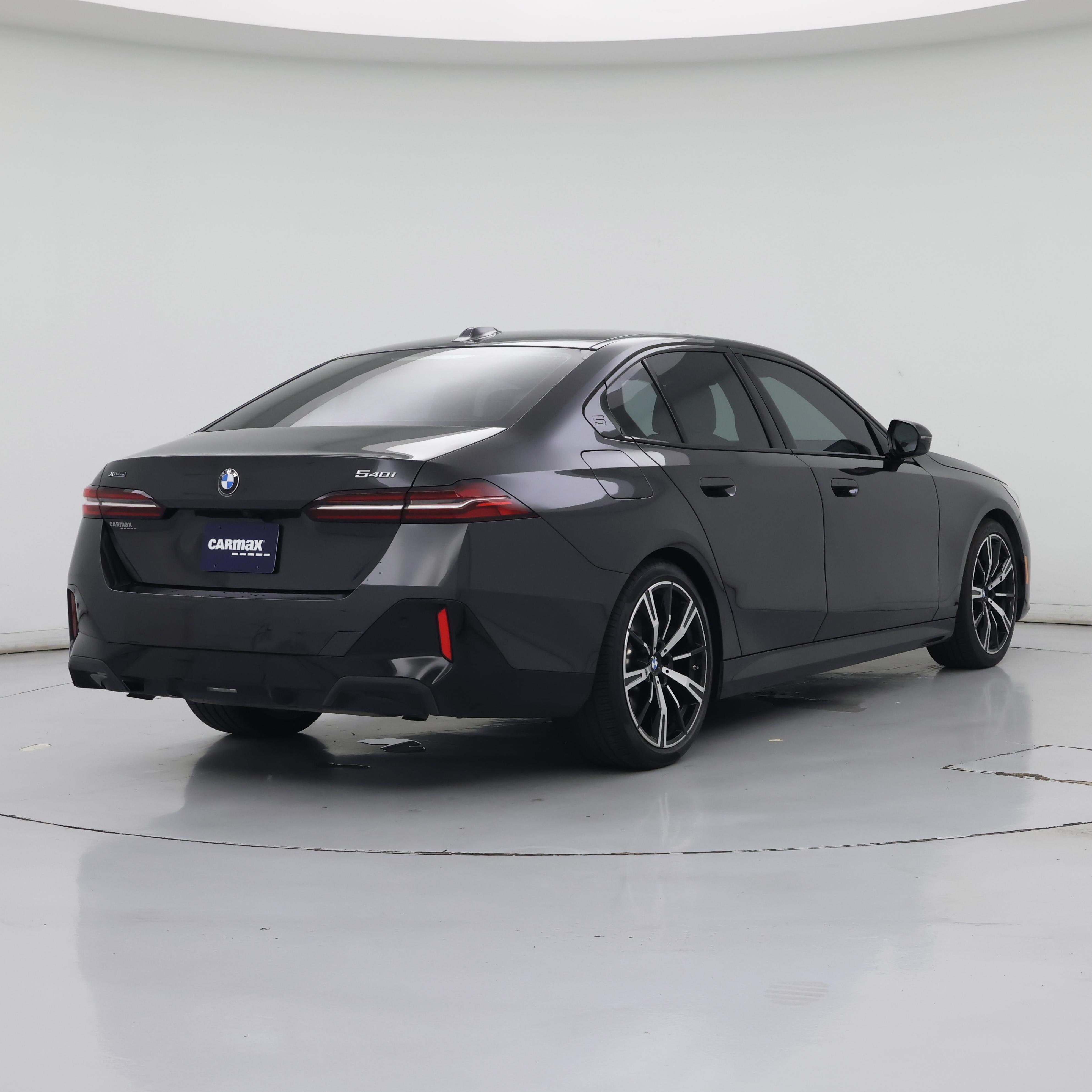 Thumbnail: 2024 BMW 5 Series - 8