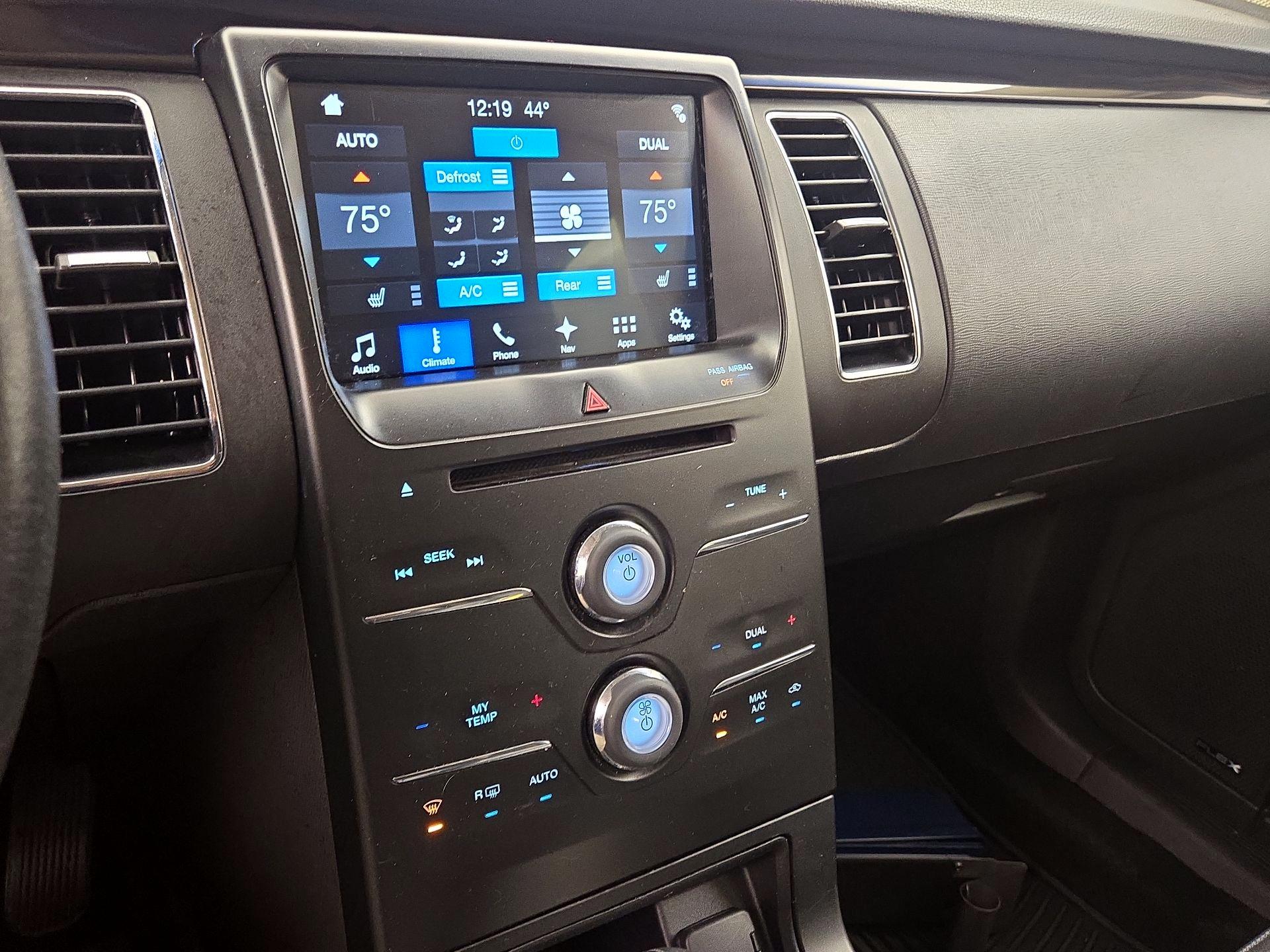 Thumbnail: 2016 Ford Flex - 17