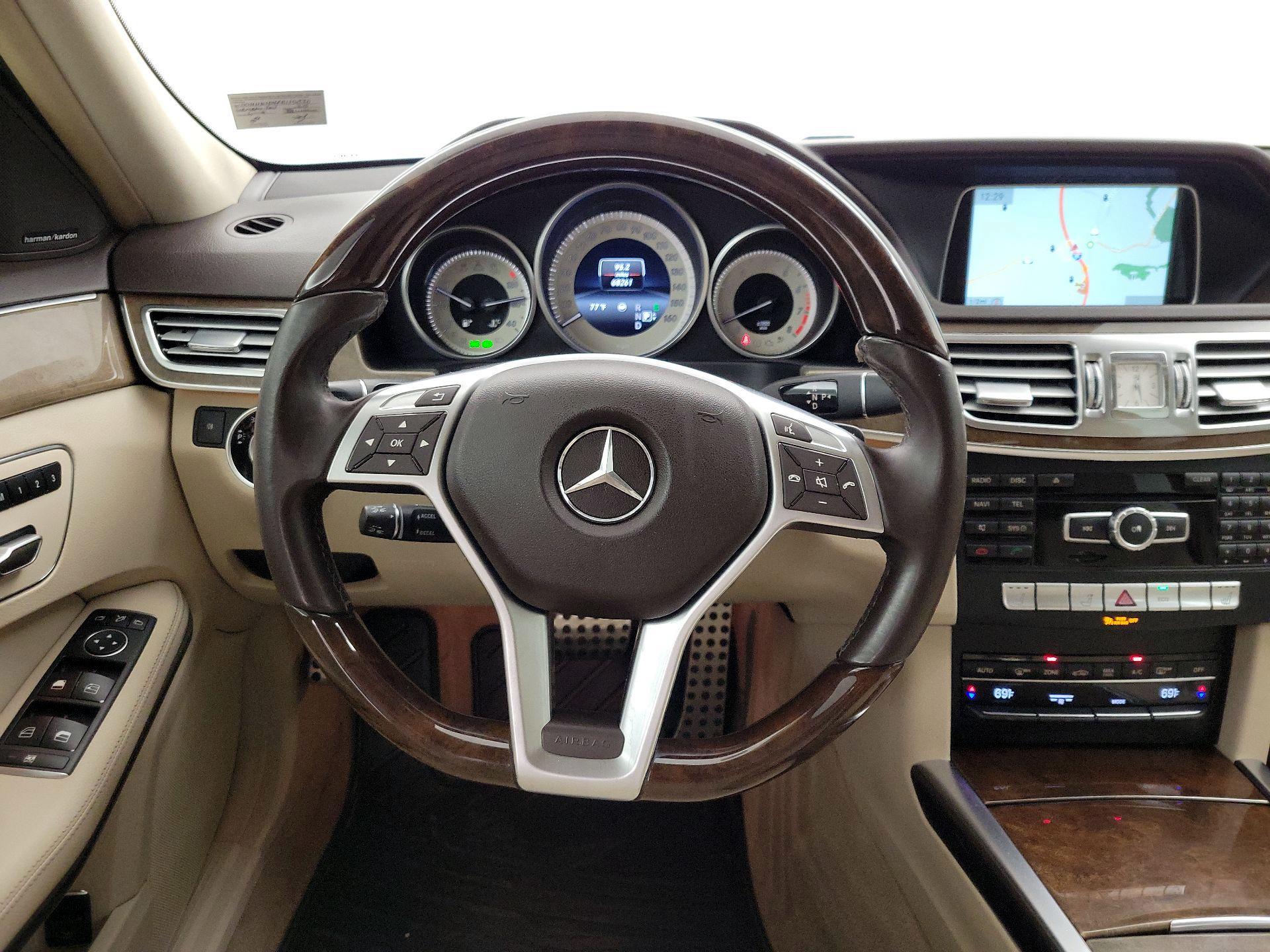 Thumbnail: 2015 Mercedes-Benz E-Class - 10