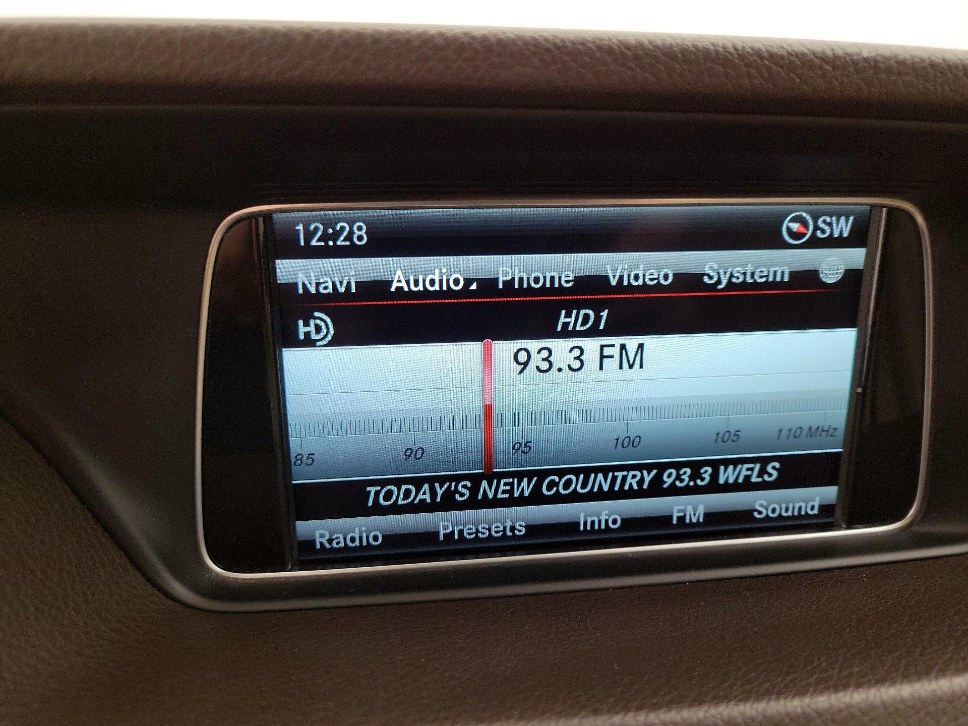 Thumbnail: 2015 Mercedes-Benz E-Class - 16