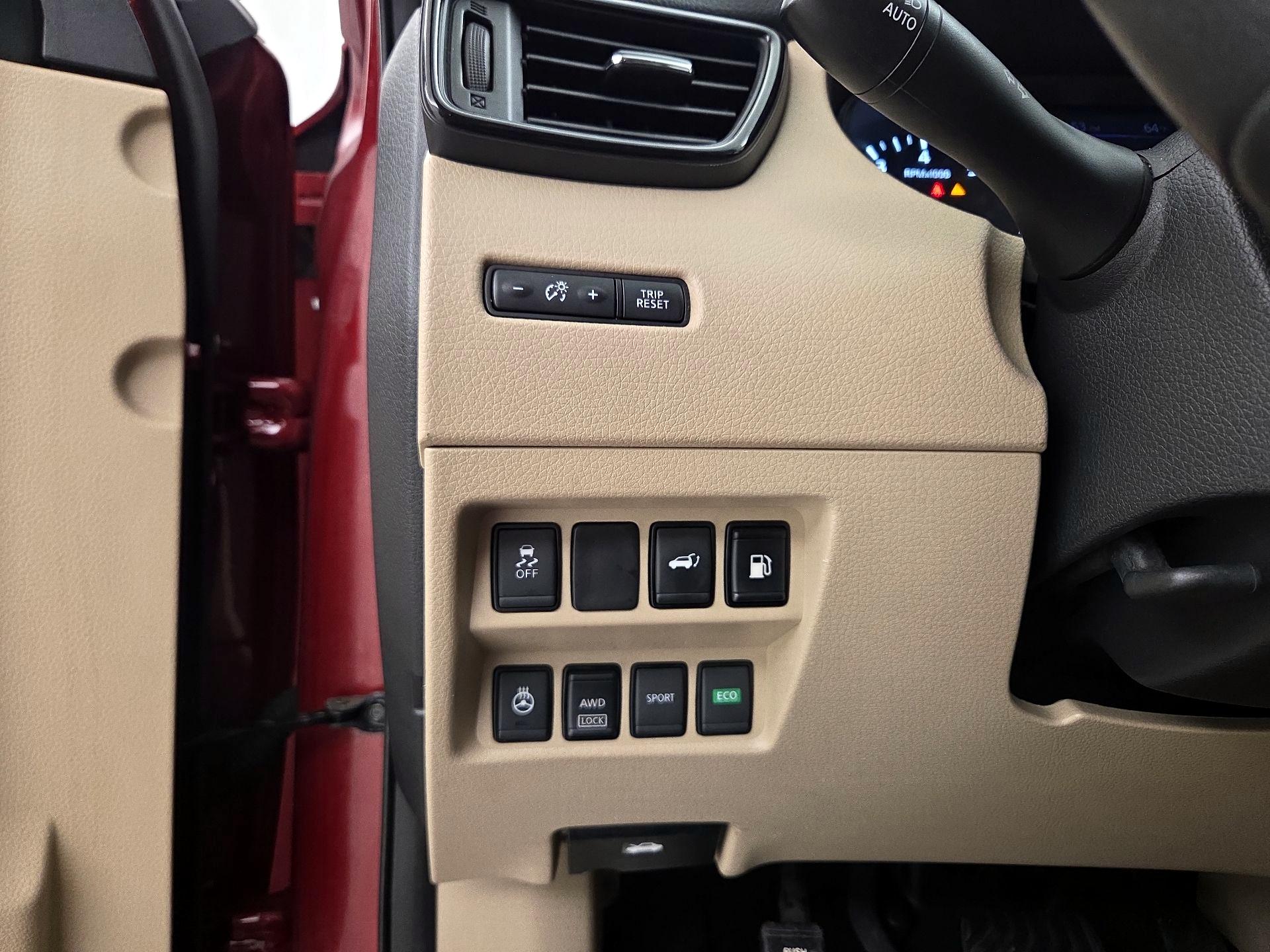 Thumbnail: 2018 Nissan Rogue - 11