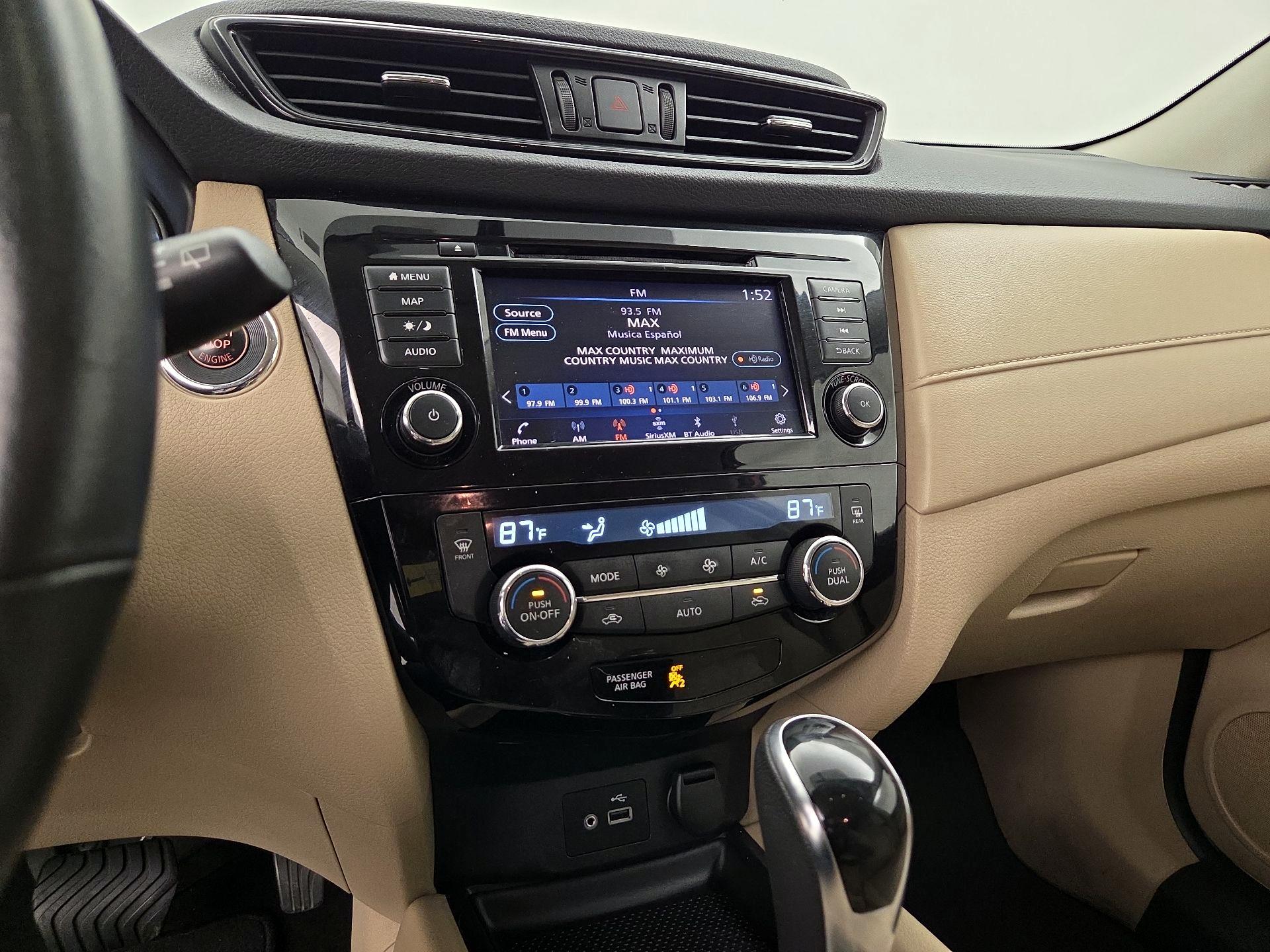 Thumbnail: 2018 Nissan Rogue - 14