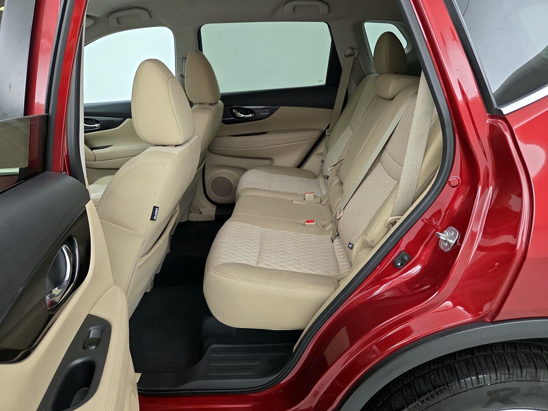 Thumbnail: 2018 Nissan Rogue - 18