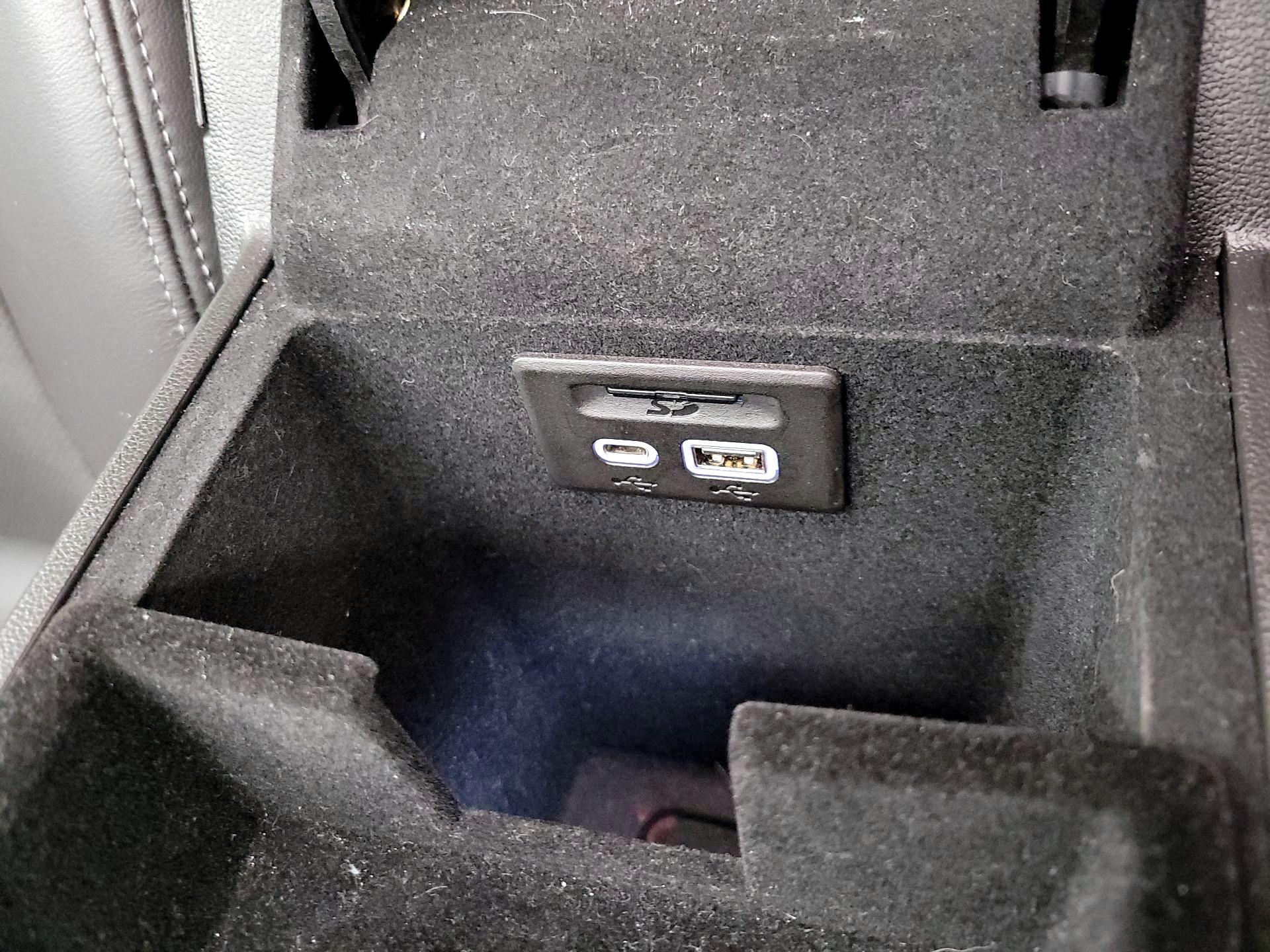 Thumbnail: 2024 Cadillac XT5 - 19