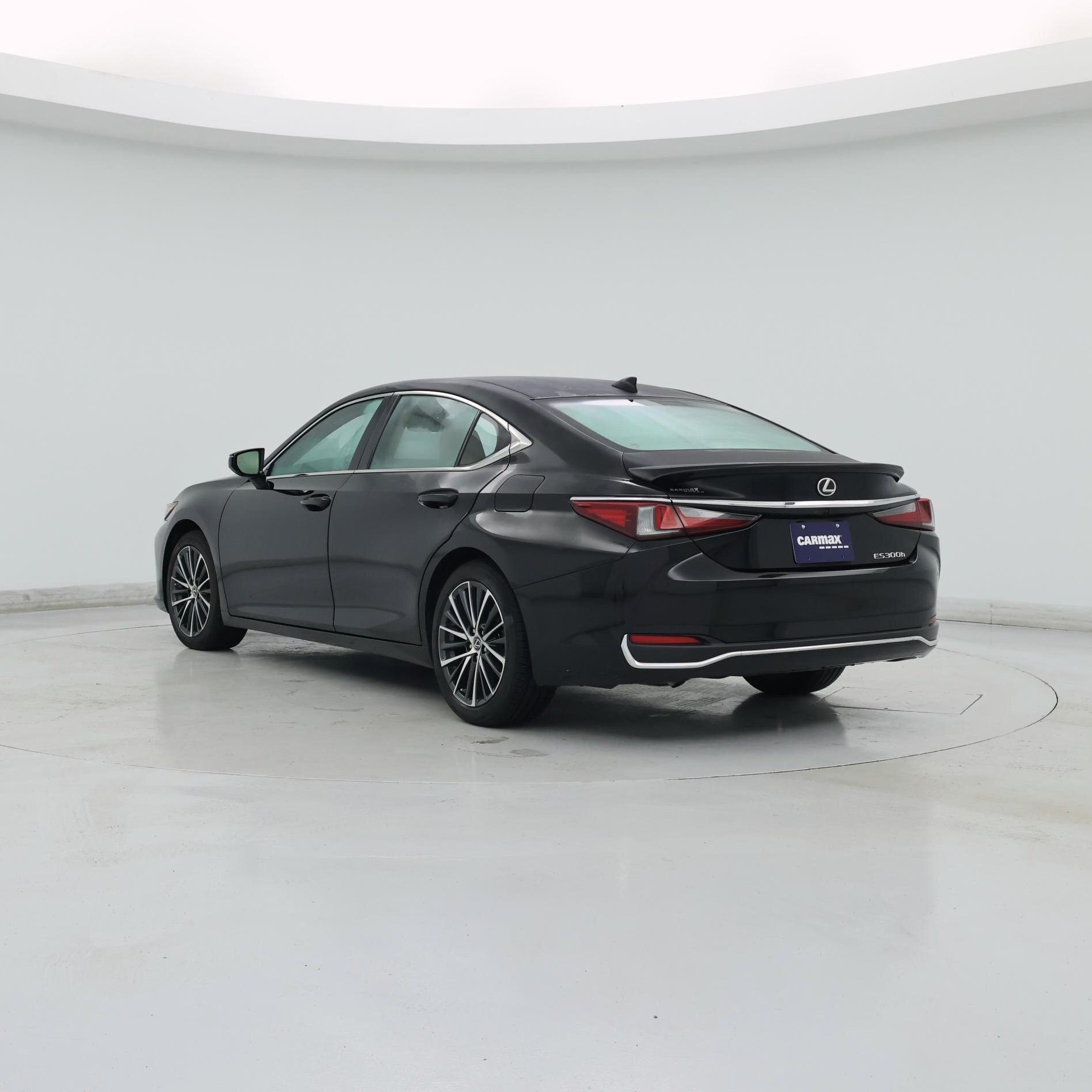 Thumbnail: 2025 Lexus ES - 2