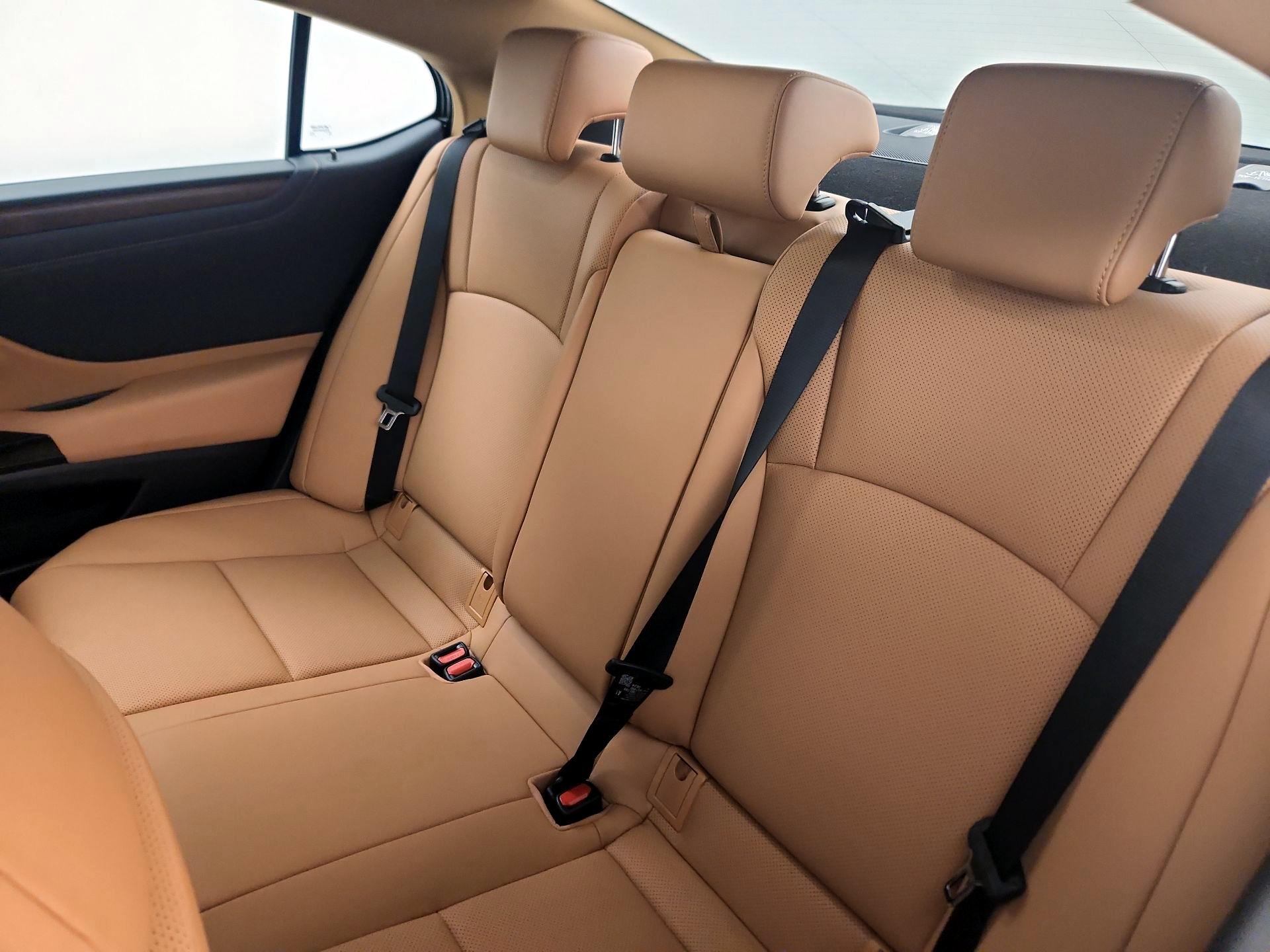 Thumbnail: 2025 Lexus ES - 19