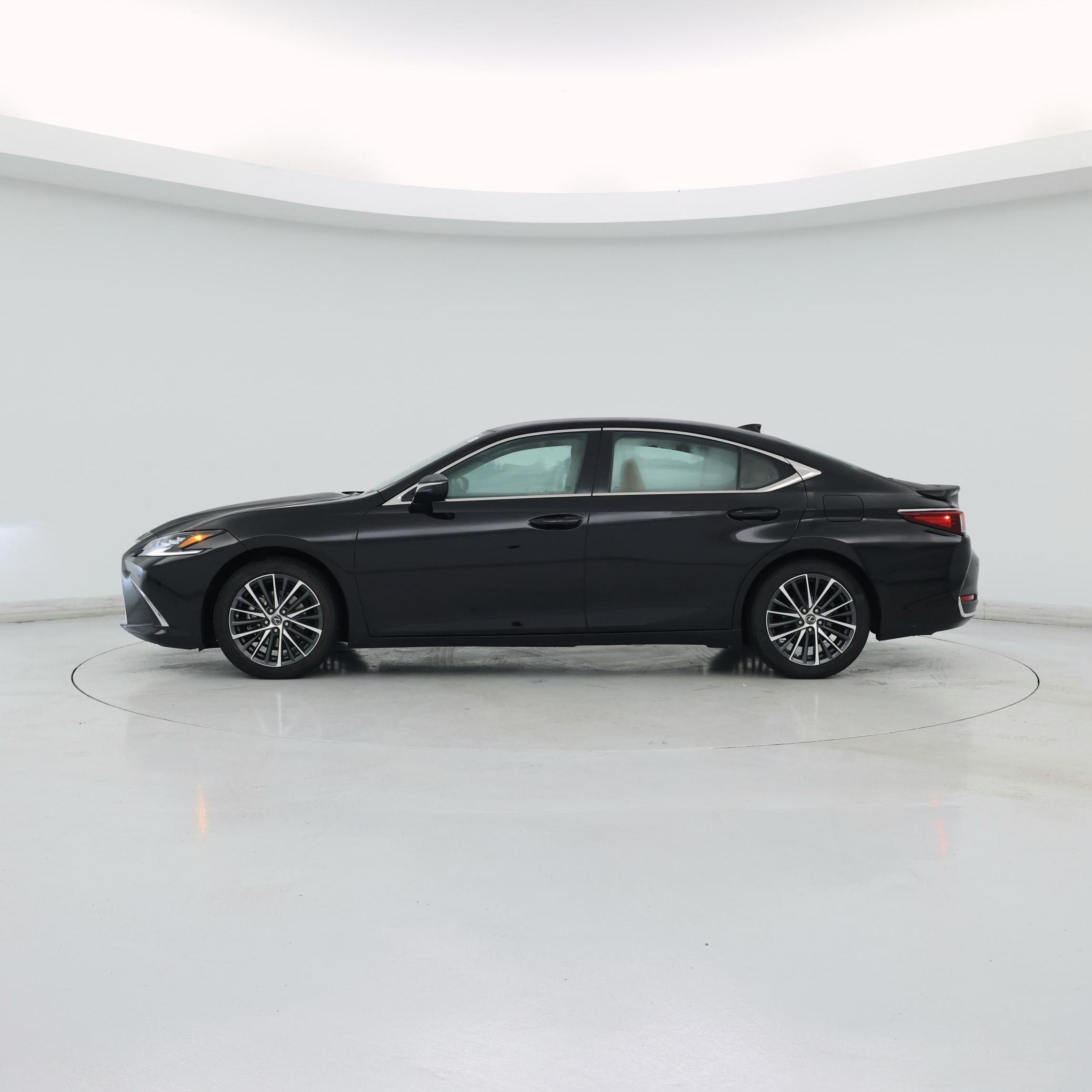 Thumbnail: 2025 Lexus ES - 3