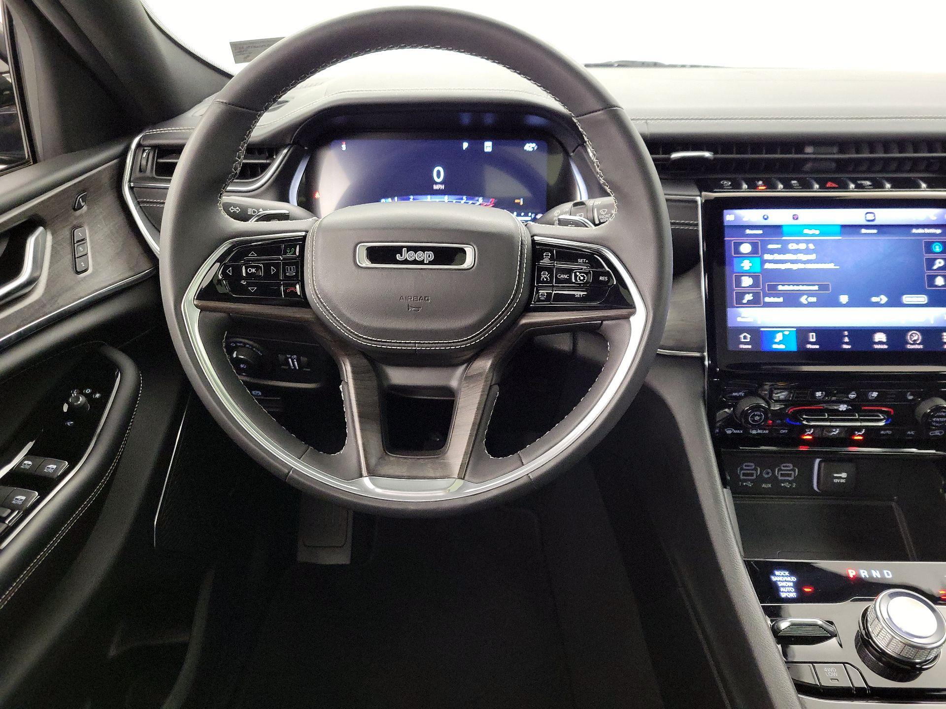 Thumbnail: 2023 Jeep Grand Cherokee - 10