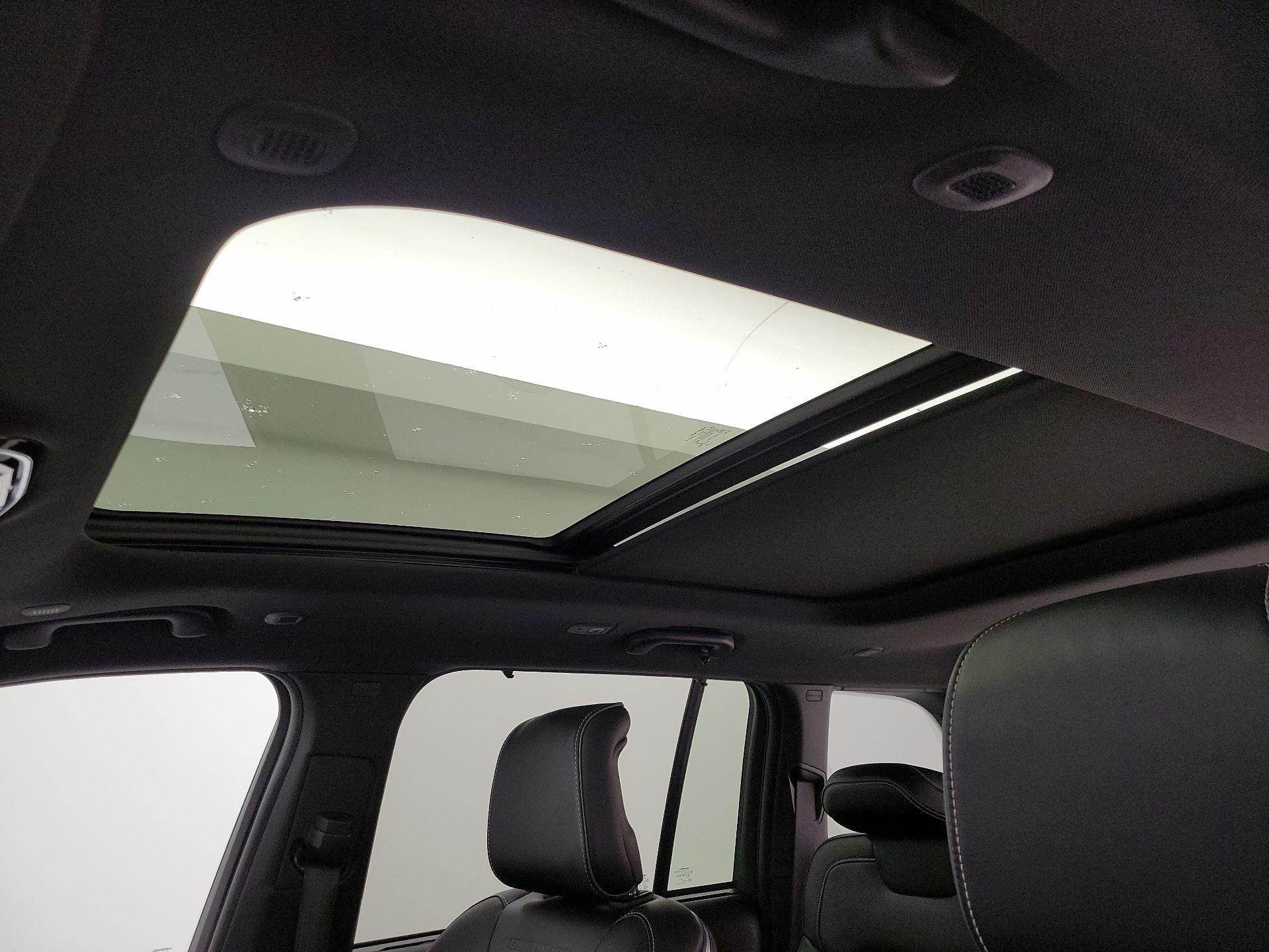 Thumbnail: 2023 Jeep Grand Cherokee - 20