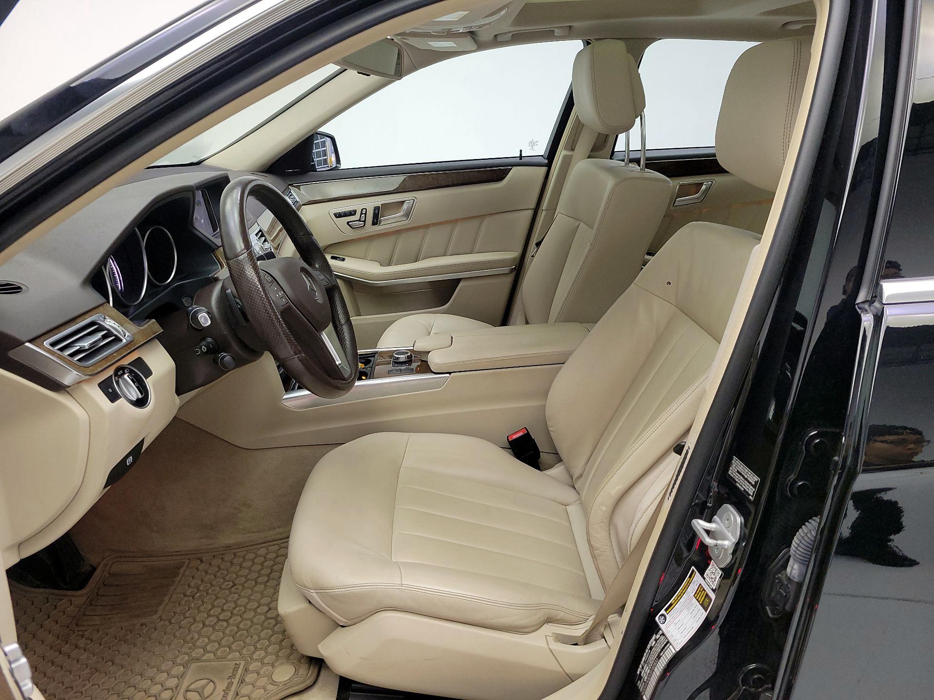 Thumbnail: 2016 Mercedes-Benz E-Class - 9