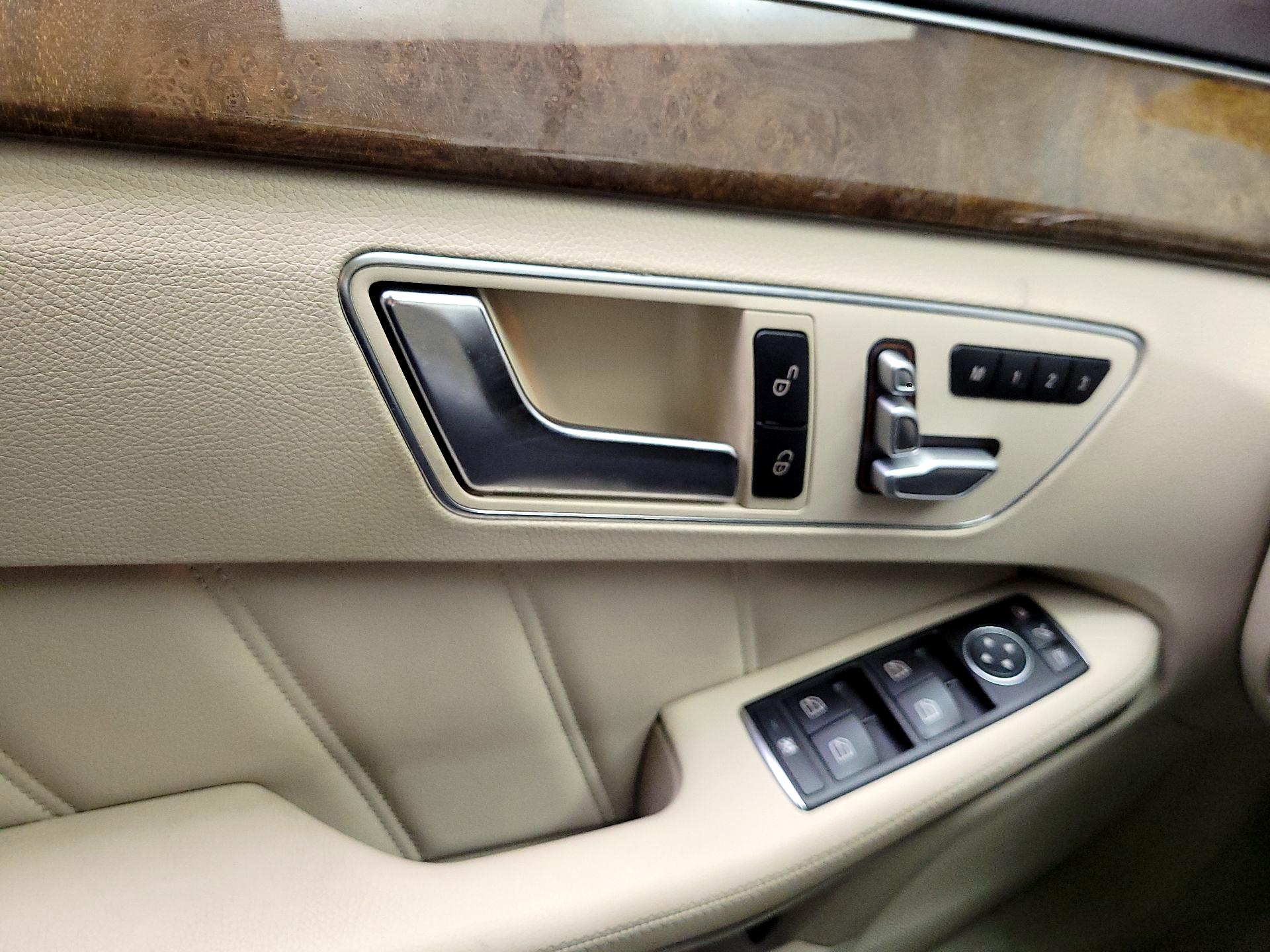 Thumbnail: 2016 Mercedes-Benz E-Class - 10