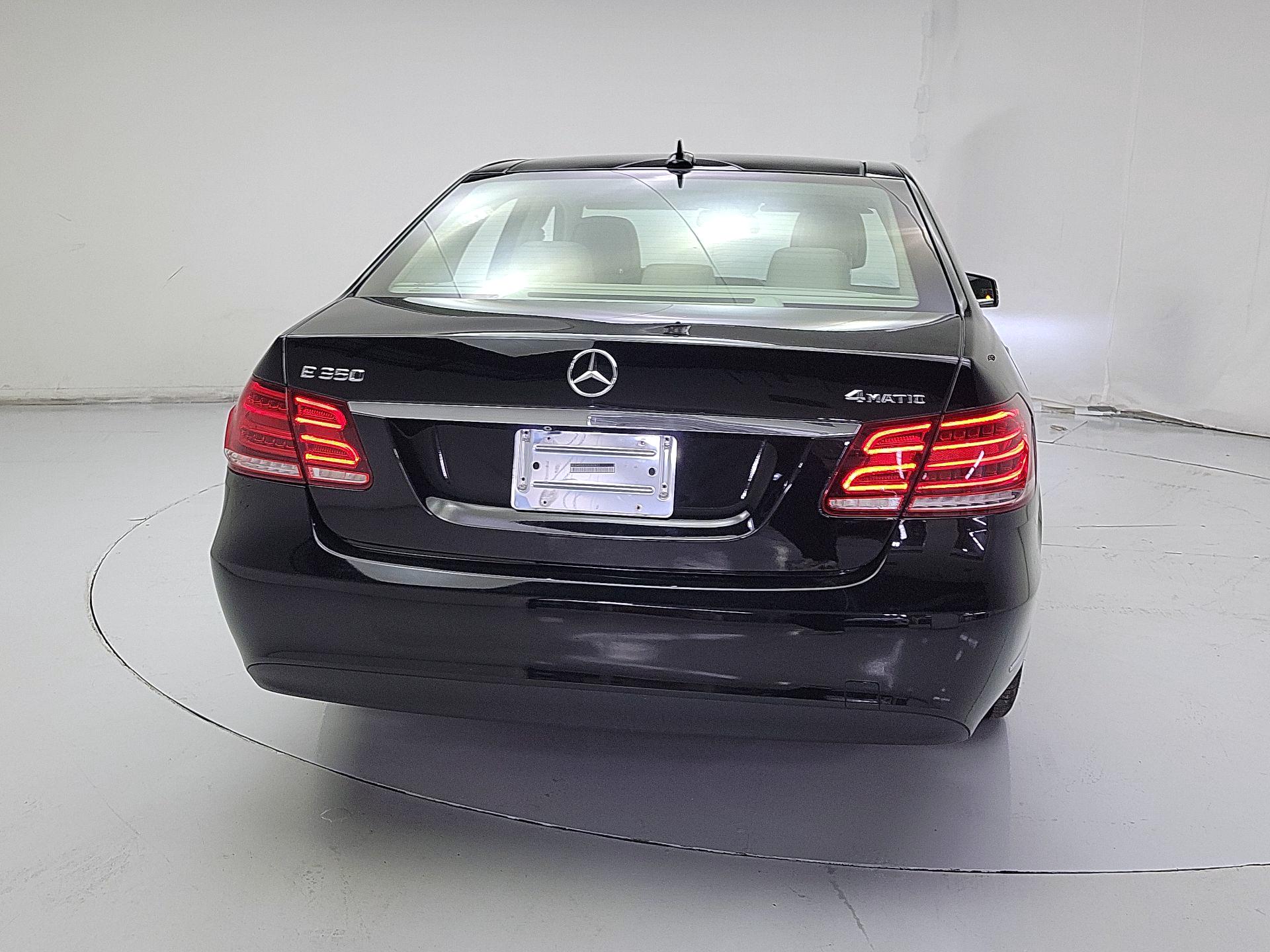 Thumbnail: 2016 Mercedes-Benz E-Class - 6