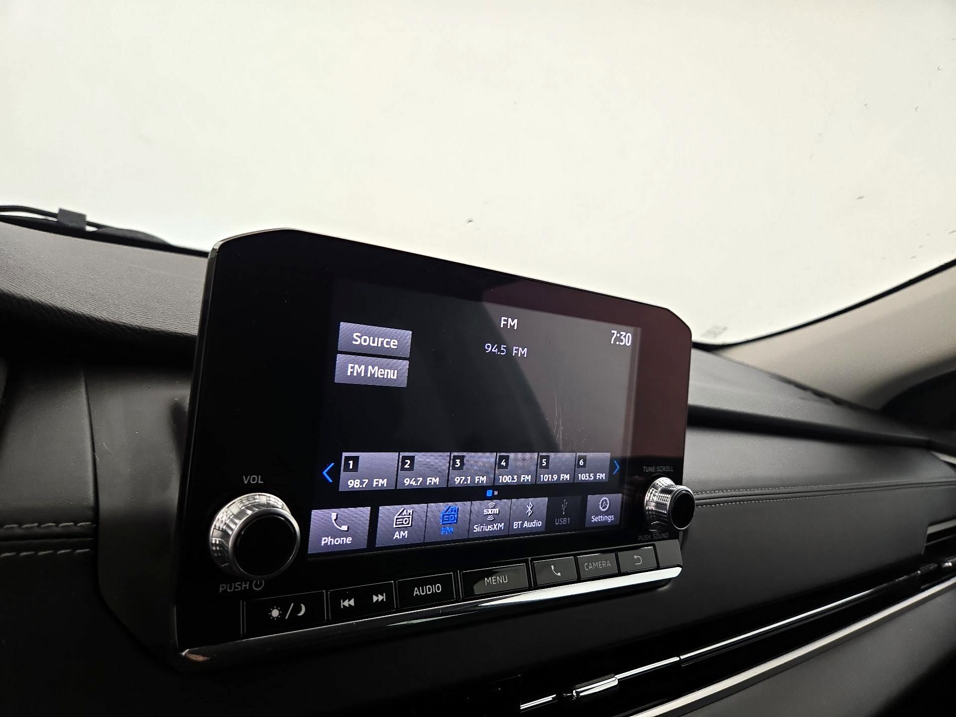 Thumbnail: 2022 Mitsubishi Outlander - 15