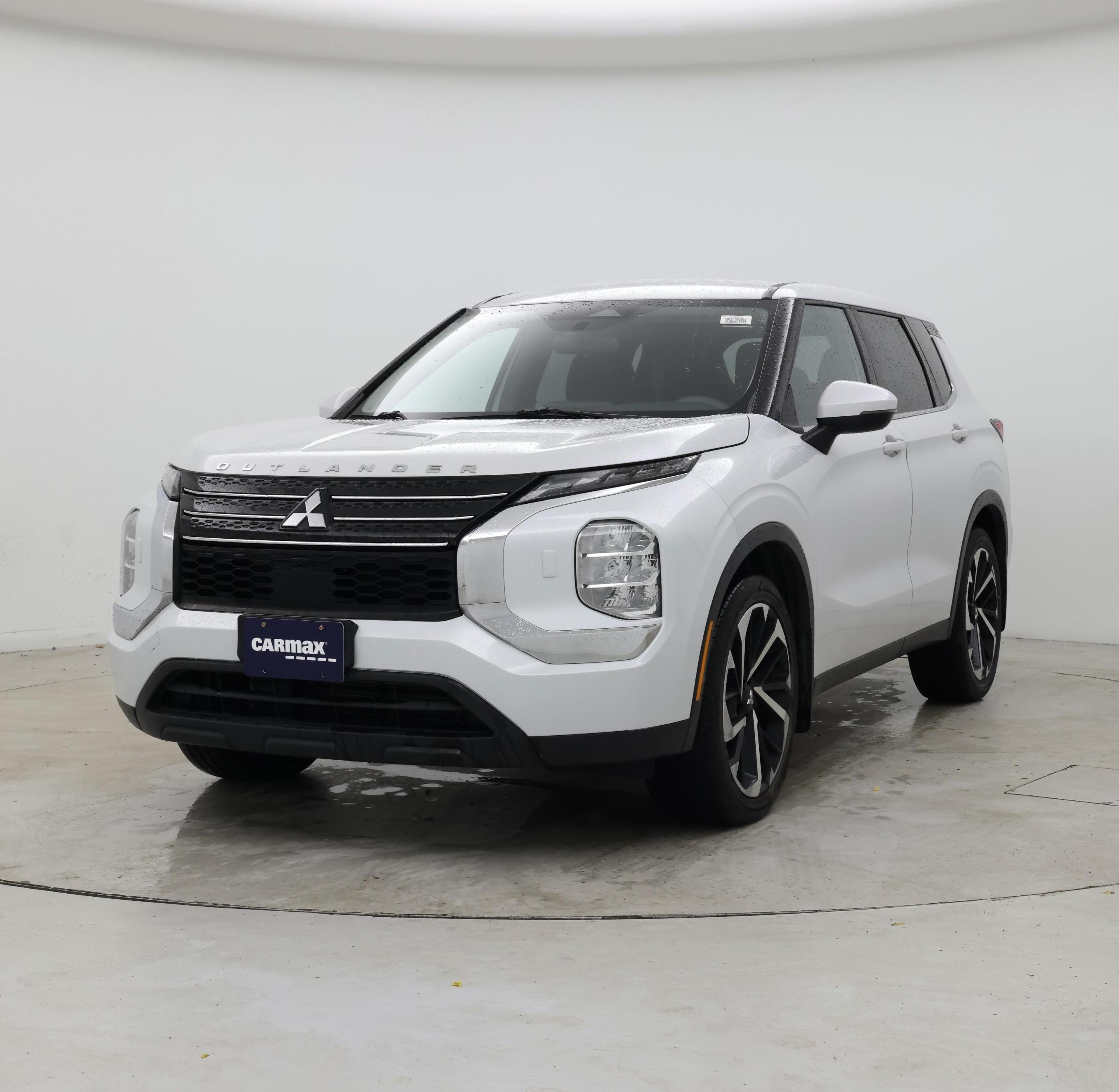 Thumbnail: 2022 Mitsubishi Outlander - 4