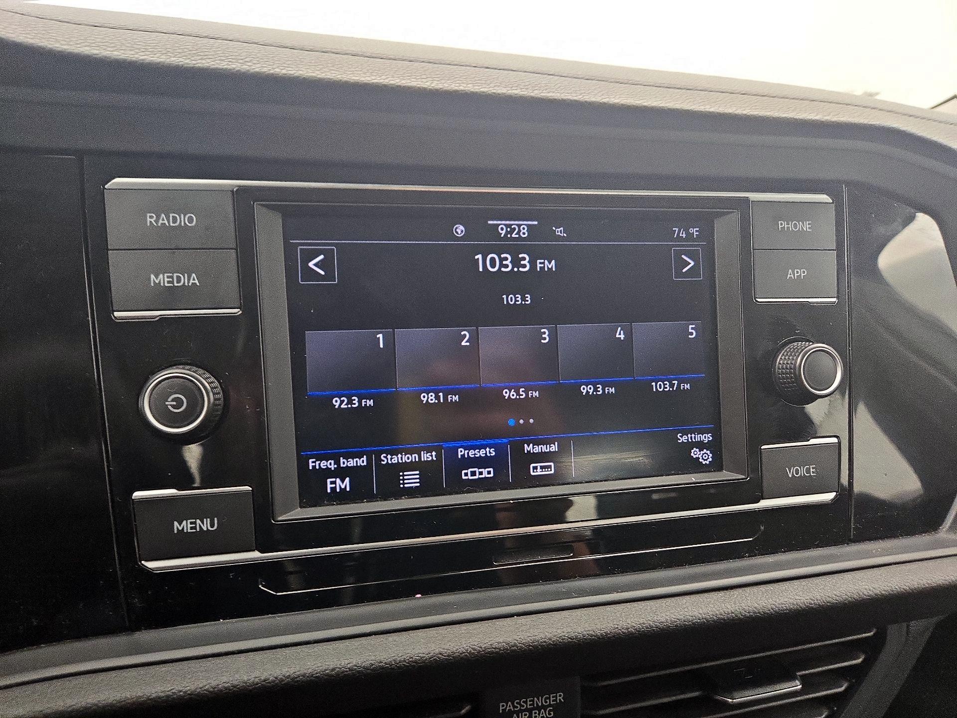 Thumbnail: 2023 Volkswagen Jetta - 15