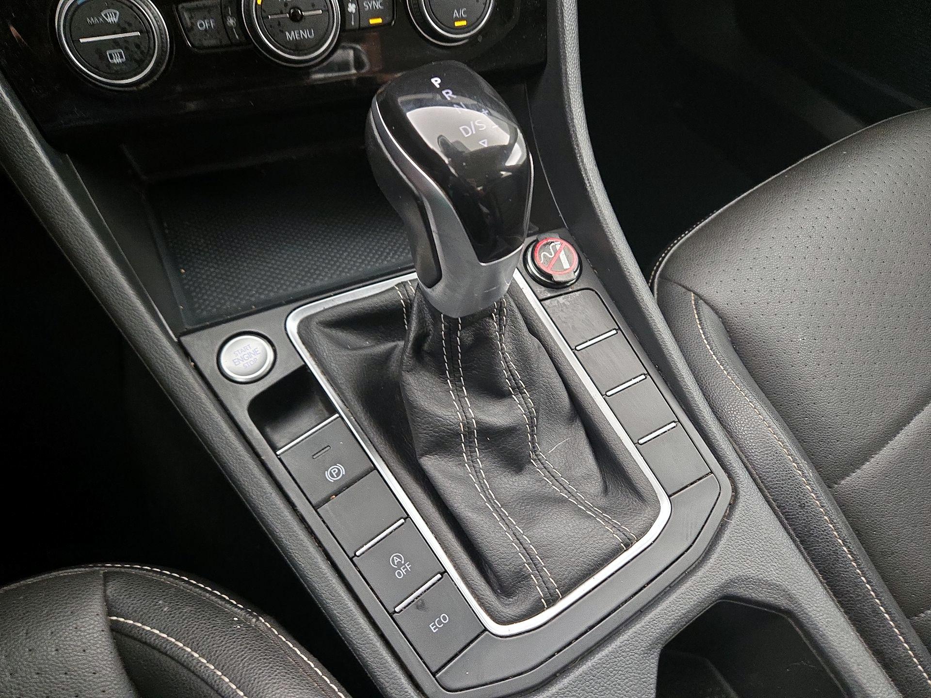 Thumbnail: 2023 Volkswagen Jetta - 17