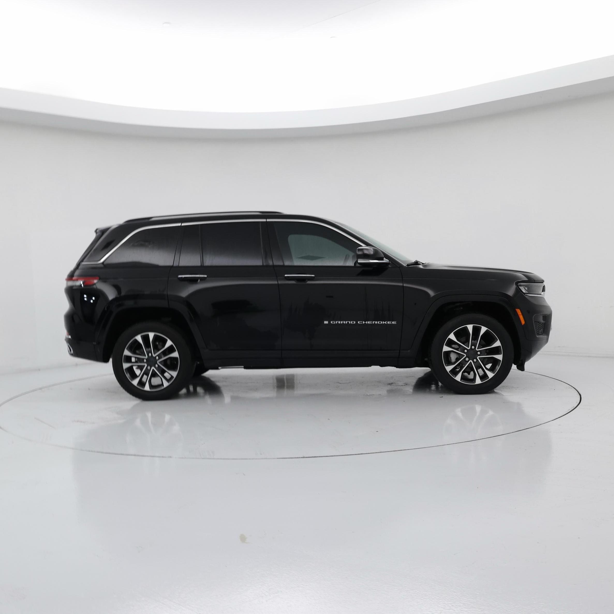 Thumbnail: 2022 Jeep Grand Cherokee - 7