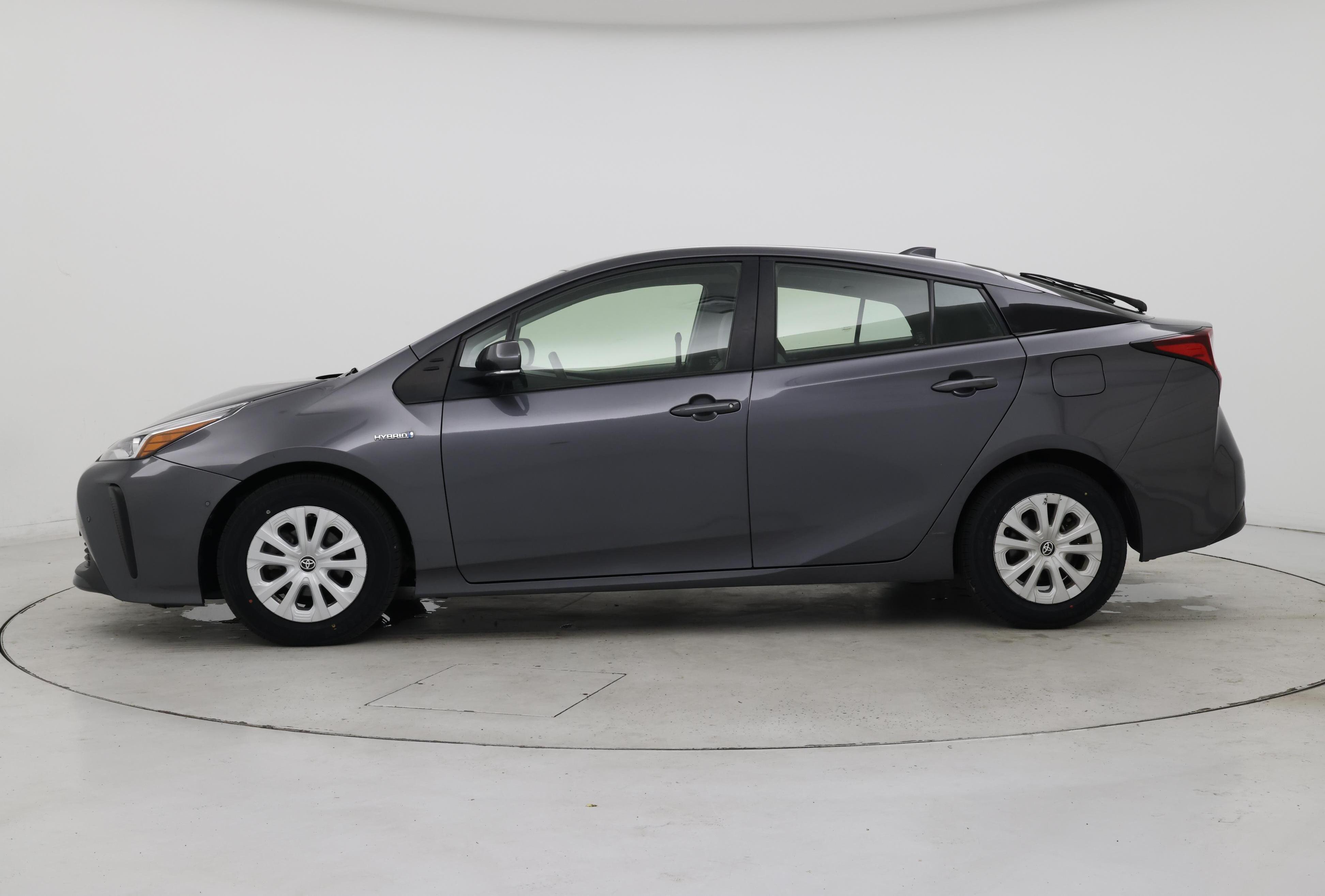 Thumbnail: 2022 Toyota Prius - 3