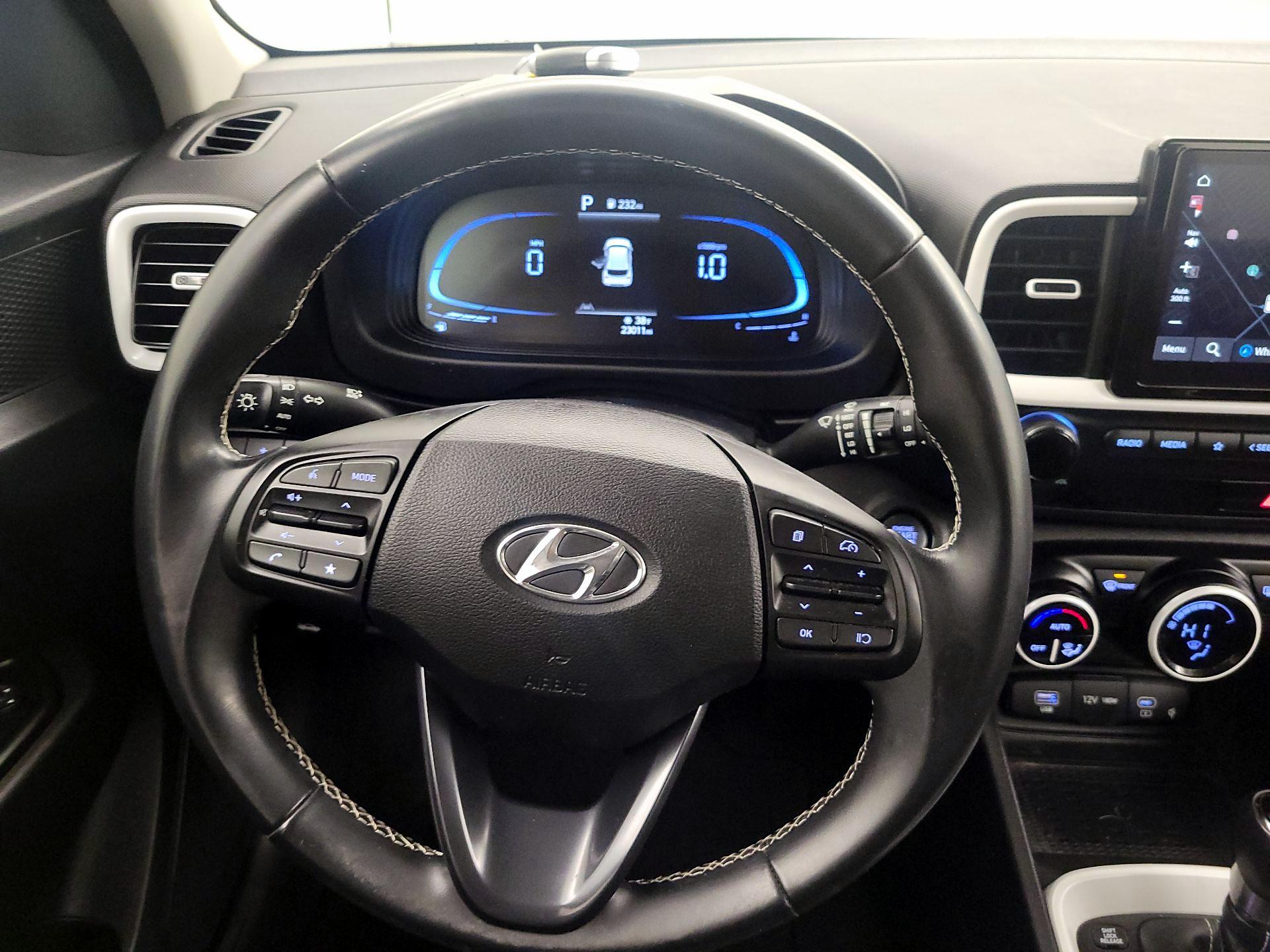 Thumbnail: 2023 Hyundai Venue - 10