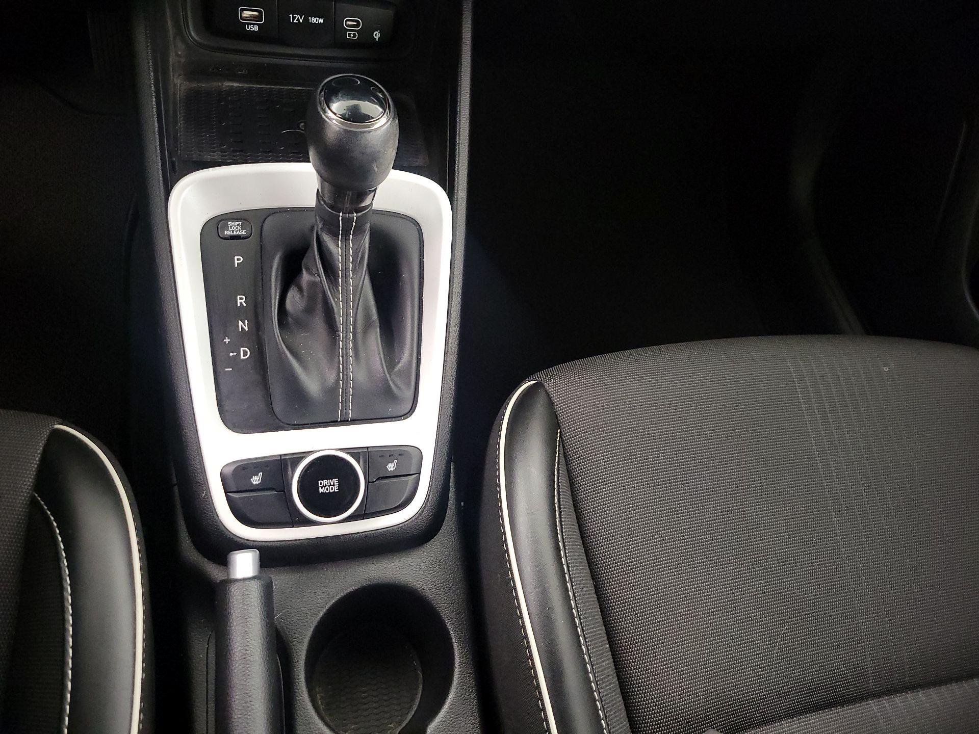 Thumbnail: 2023 Hyundai Venue - 18