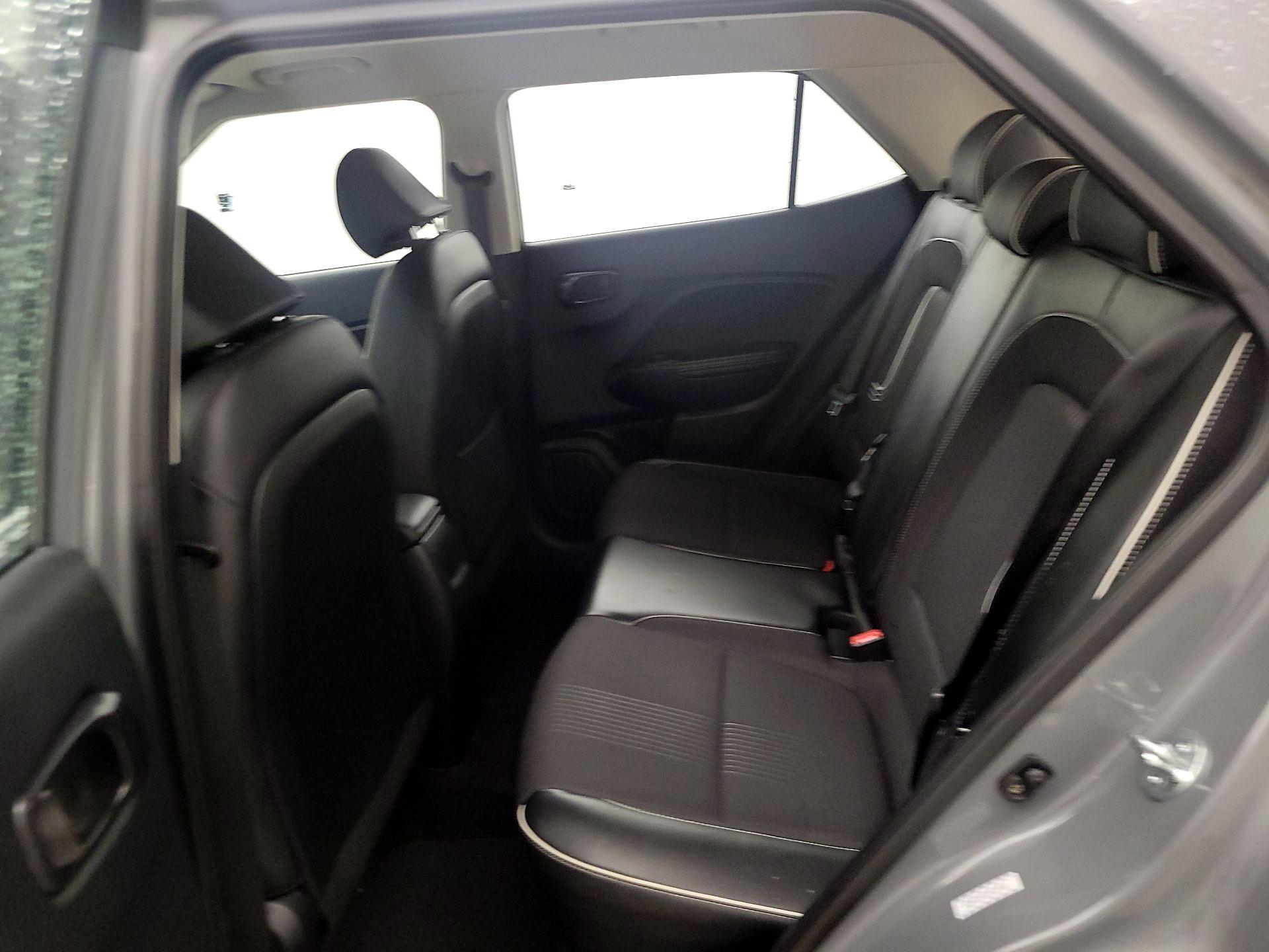 Thumbnail: 2023 Hyundai Venue - 20