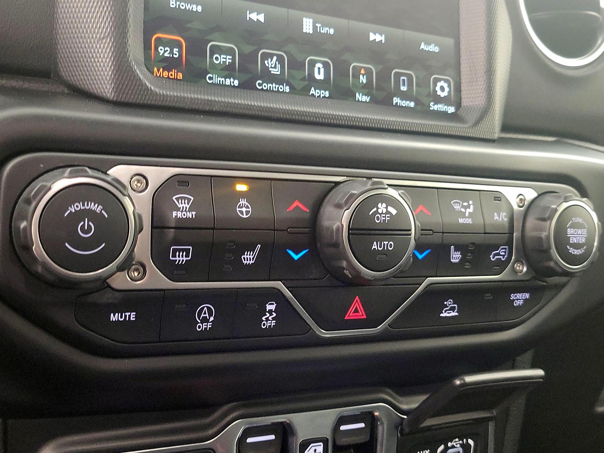 Thumbnail: 2022 Jeep Wrangler - 17