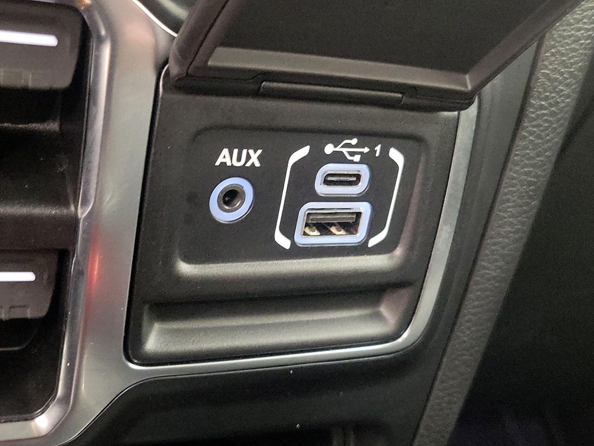 Thumbnail: 2022 Jeep Wrangler - 19