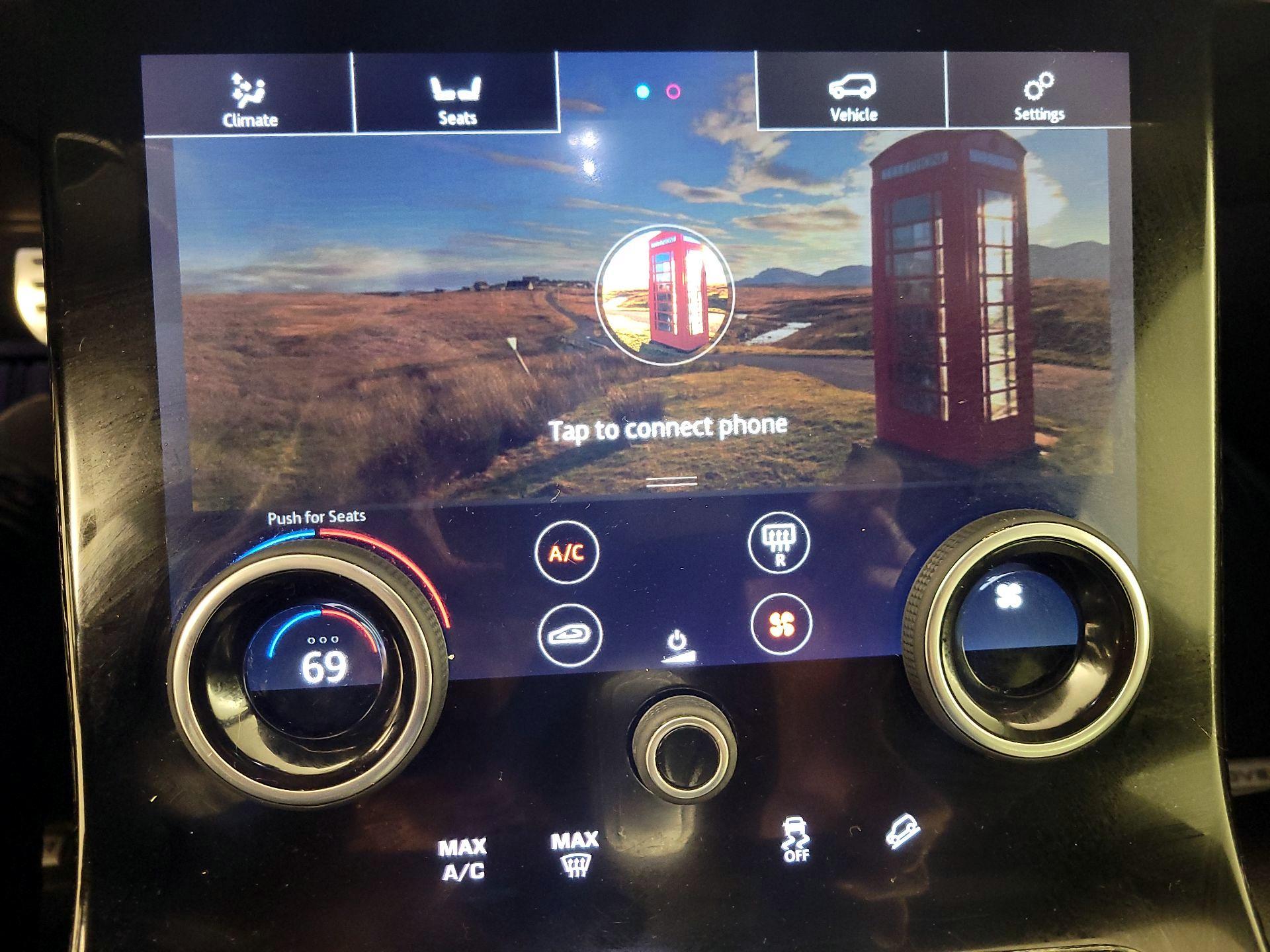 Thumbnail: 2020 Land Rover Range Rover Evoque - 17