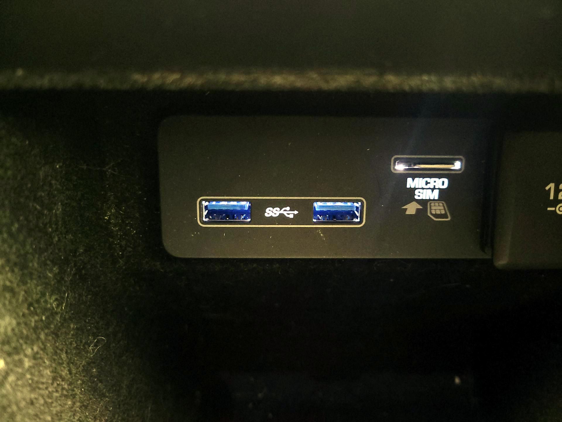 Thumbnail: 2020 Land Rover Range Rover Evoque - 19