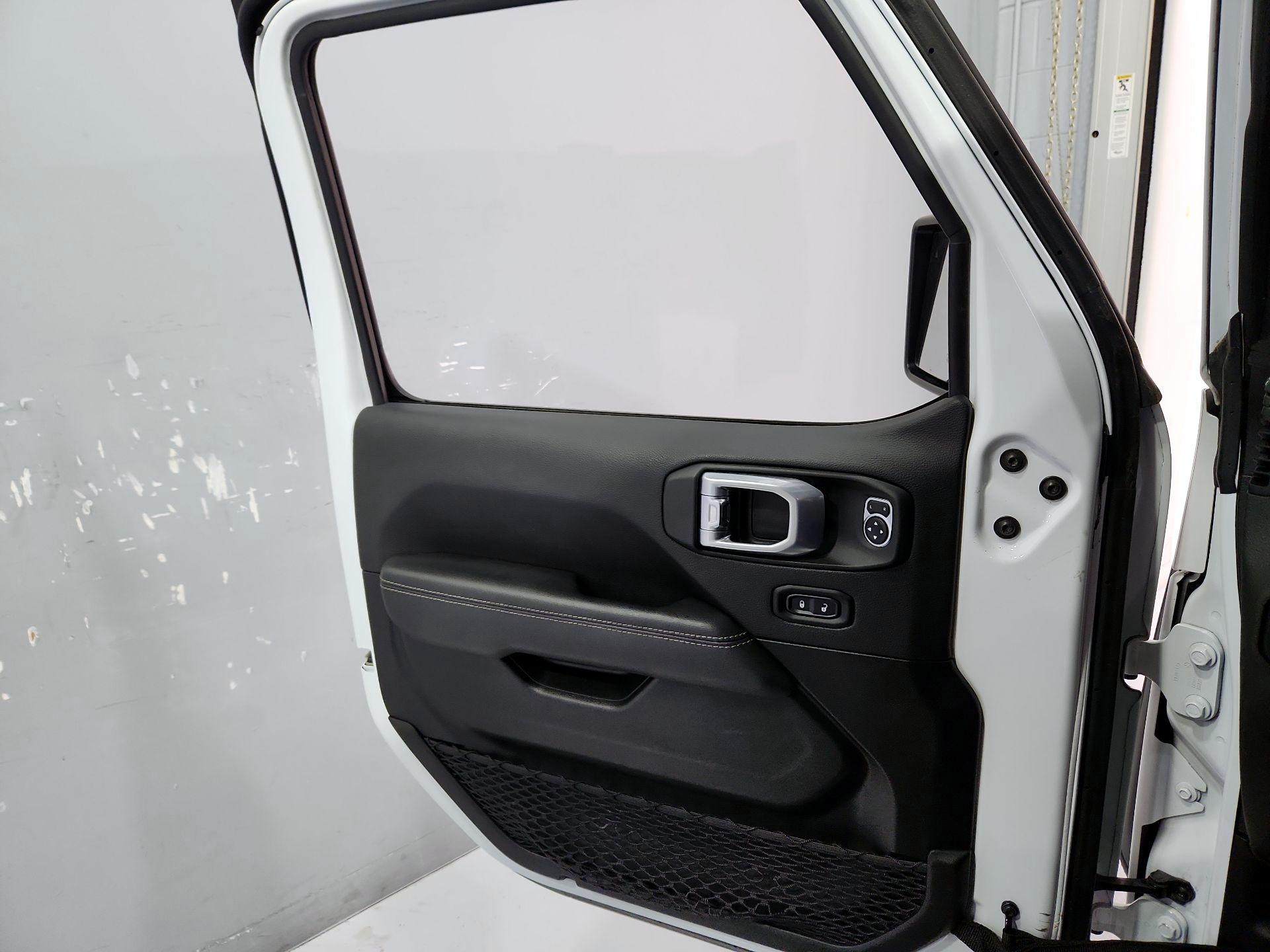 Thumbnail: 2022 Jeep Wrangler - 12