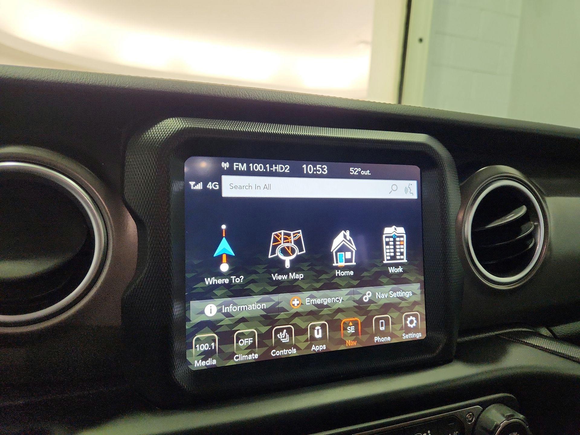 Thumbnail: 2022 Jeep Wrangler - 14