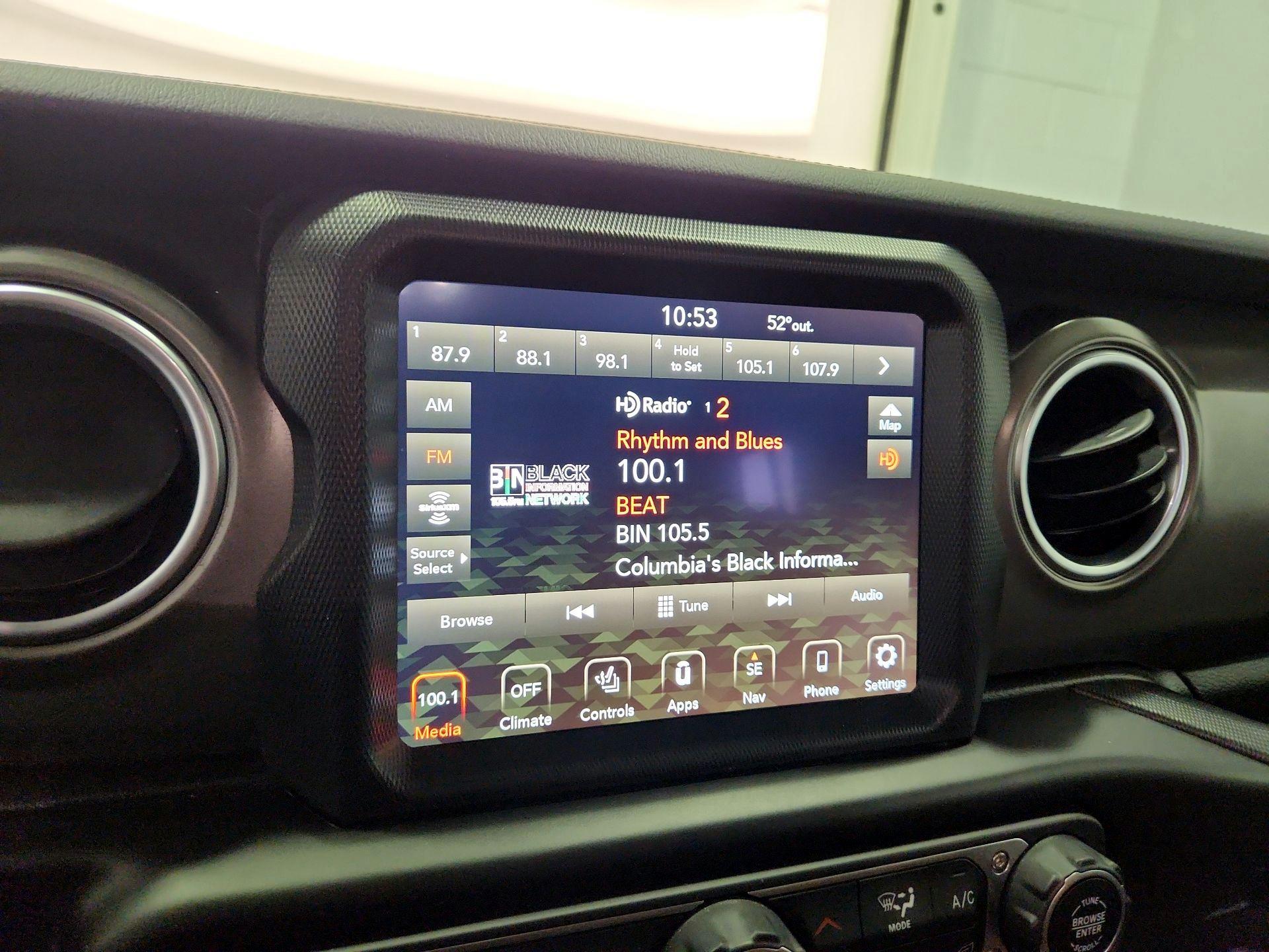 Thumbnail: 2022 Jeep Wrangler - 16