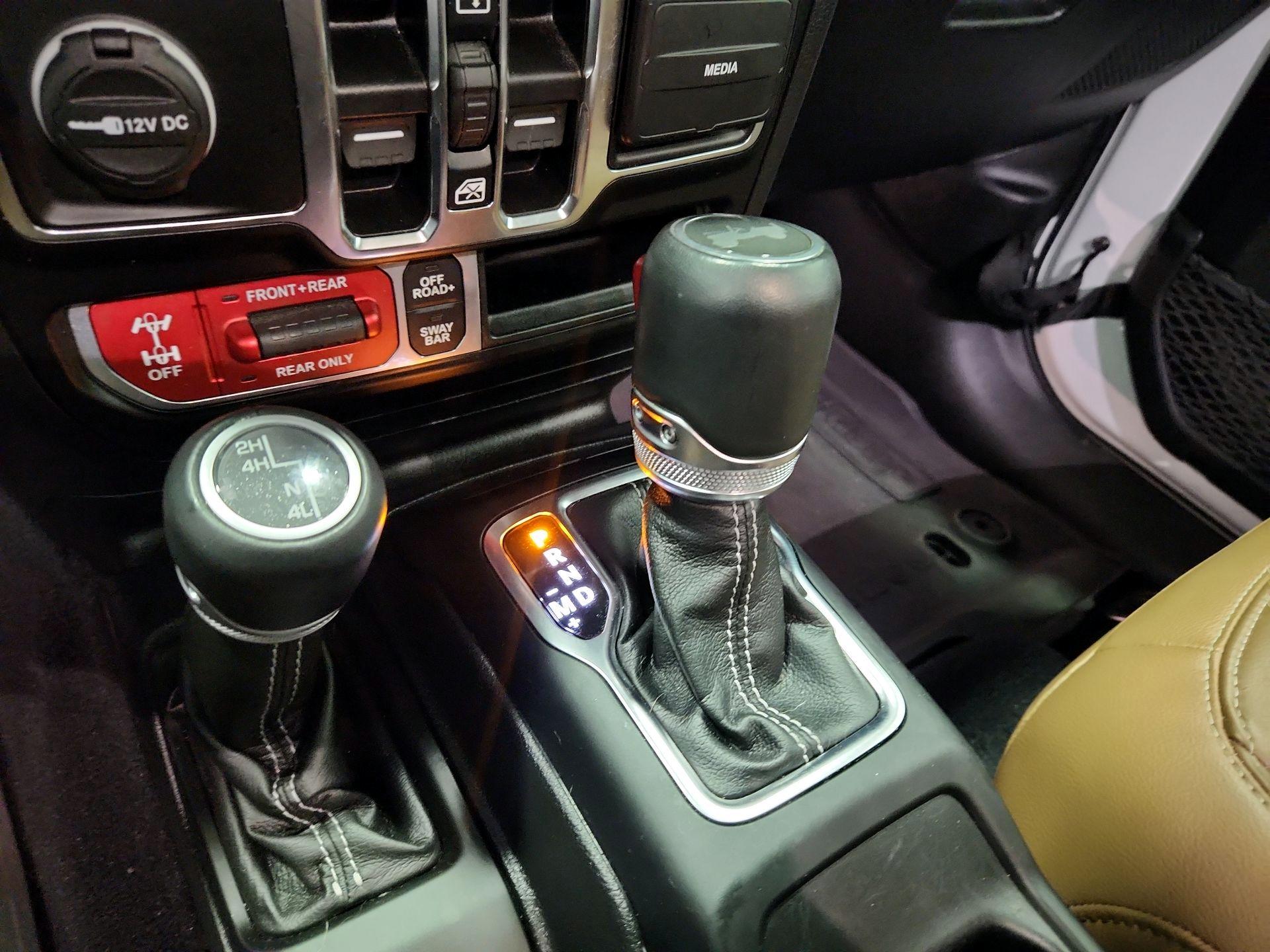 Thumbnail: 2022 Jeep Wrangler - 18