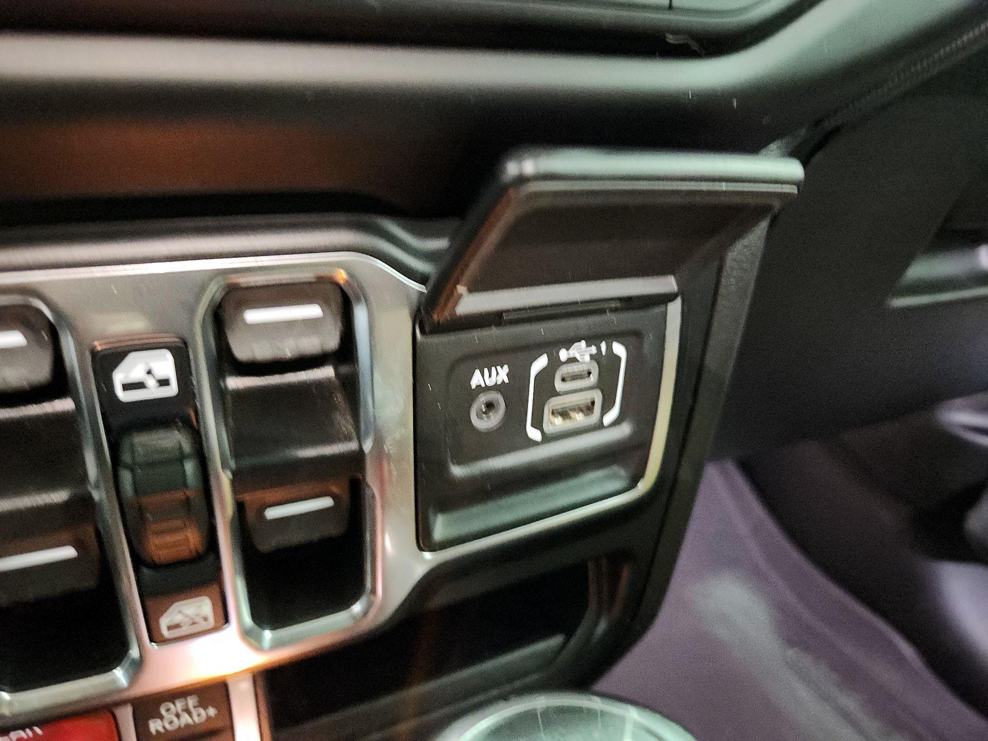 Thumbnail: 2022 Jeep Wrangler - 19