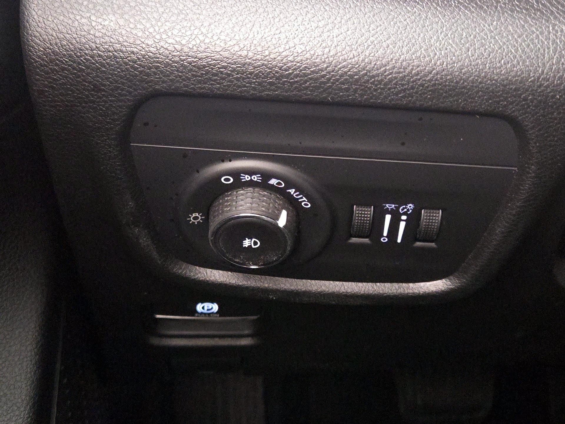 Thumbnail: 2022 Jeep Grand Cherokee - 13