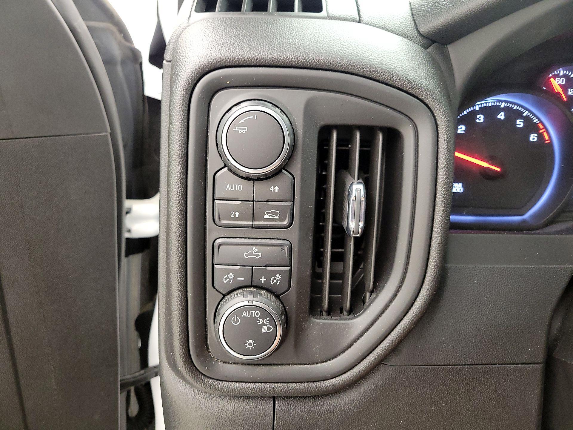 Thumbnail: 2023 Chevrolet Silverado 1500 - 13