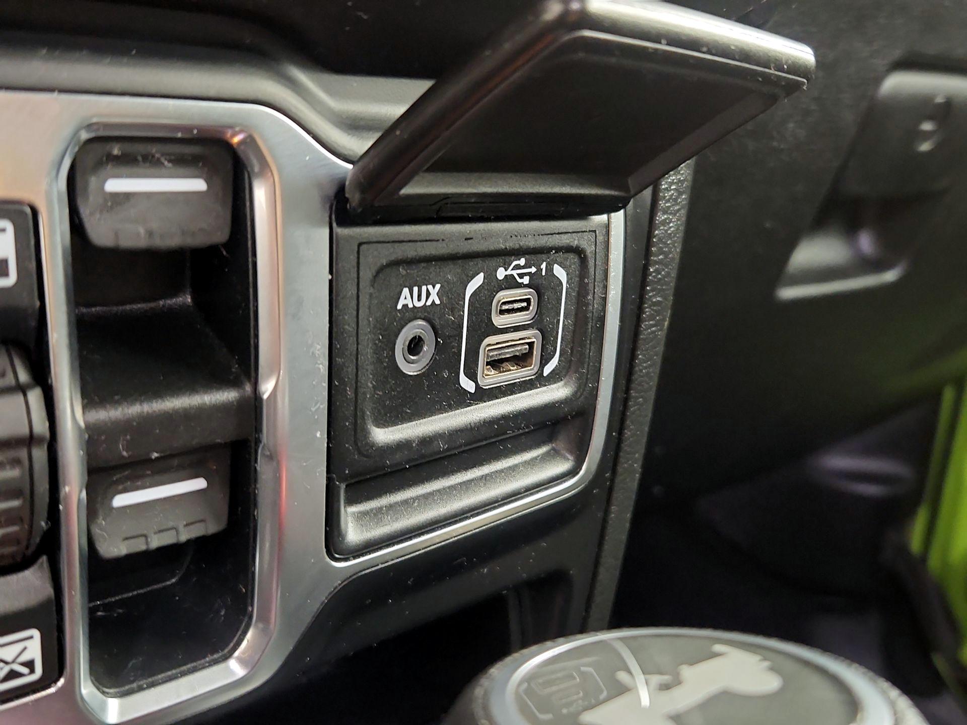 Thumbnail: 2021 Jeep Wrangler - 19