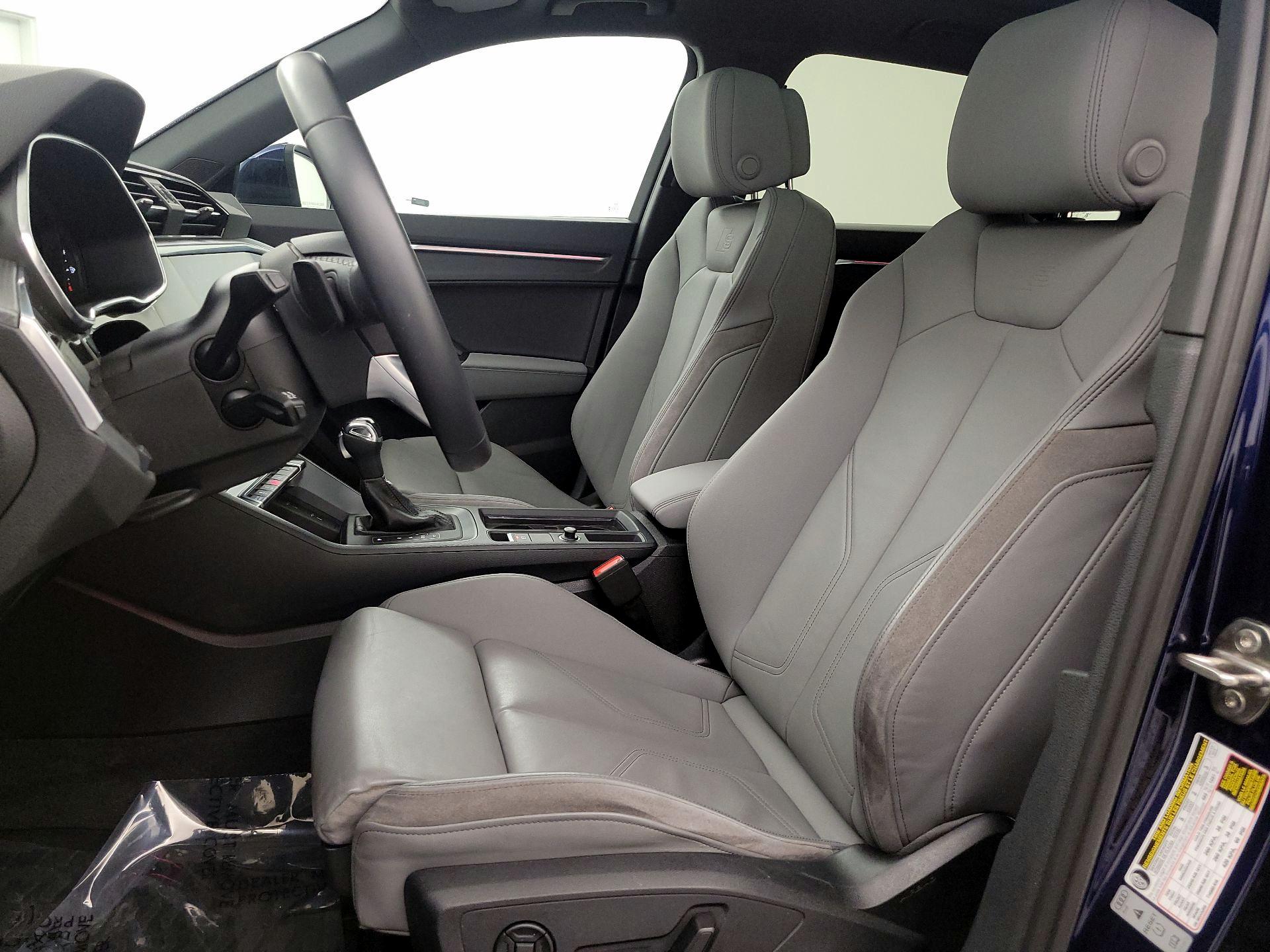 Thumbnail: 2022 Audi Q3 - 11