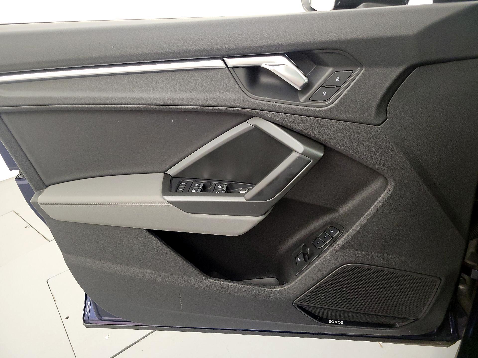 Thumbnail: 2022 Audi Q3 - 12