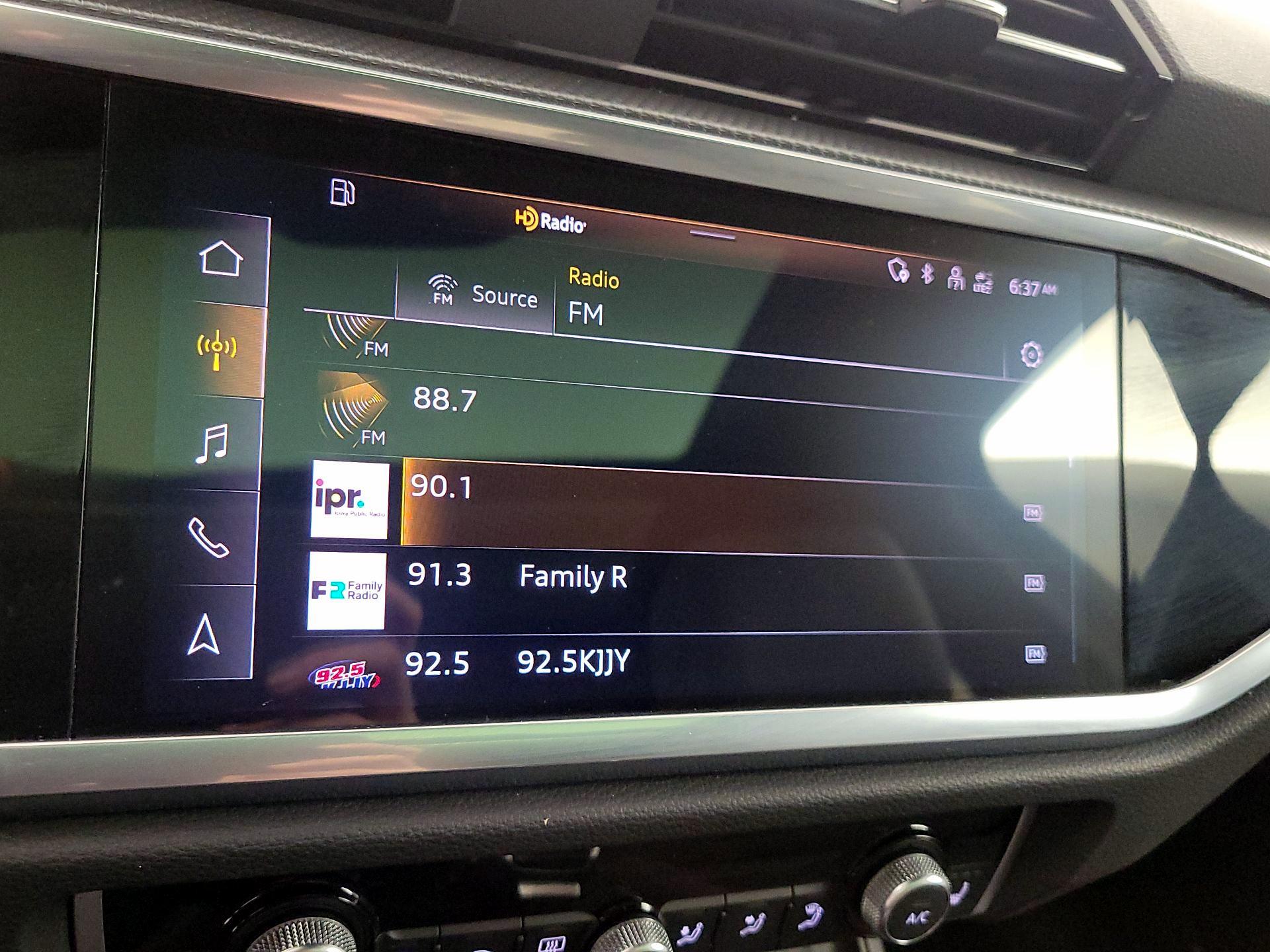 Thumbnail: 2022 Audi Q3 - 16