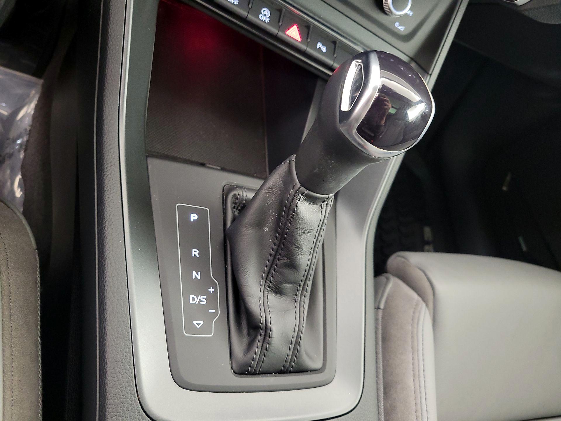 Thumbnail: 2022 Audi Q3 - 18