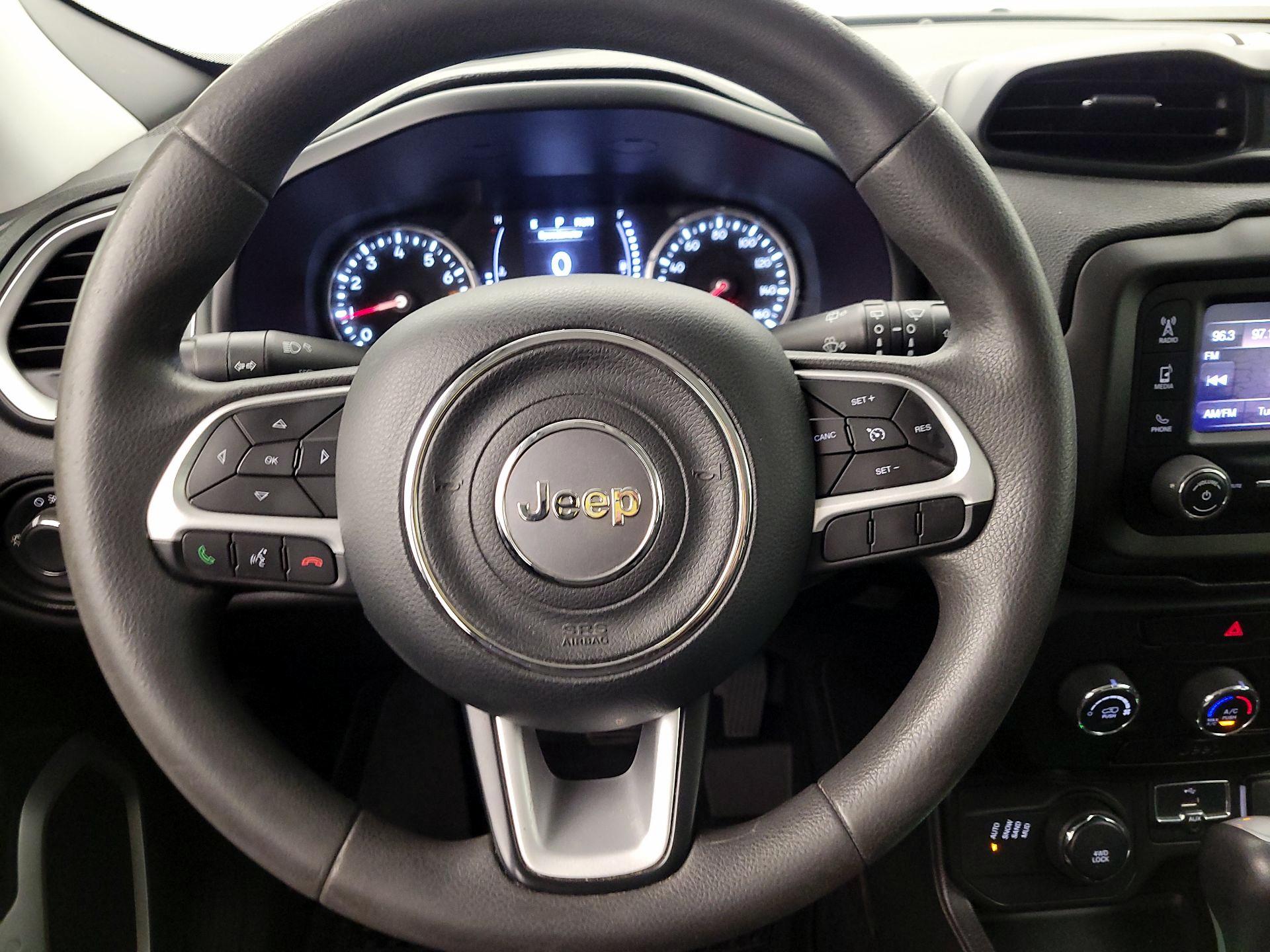 Thumbnail: 2020 Jeep Renegade - 10